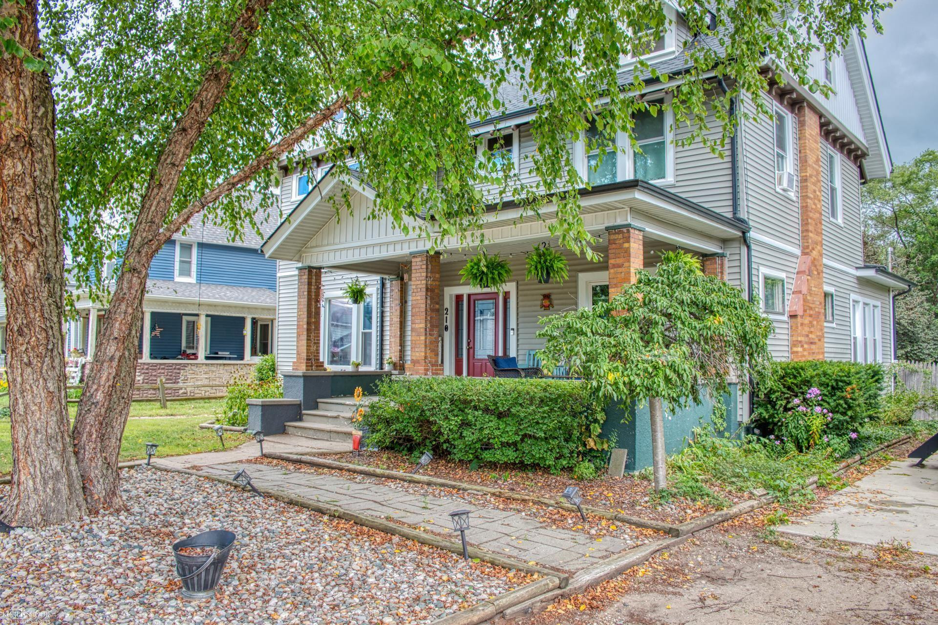 210 W Front Street, Ovid, MI 48866 — Photo 2