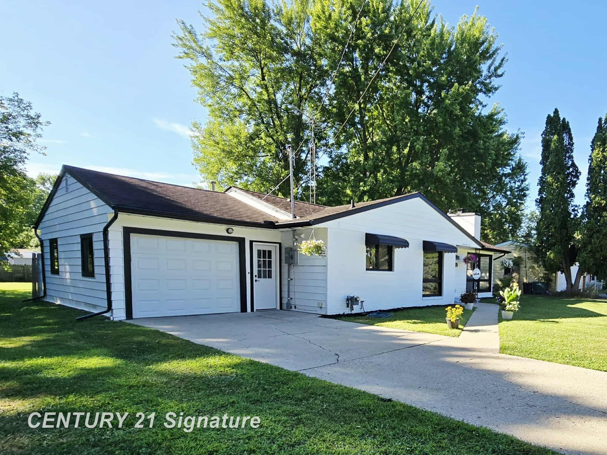 4310 Tommy Armour Drive, Flint, MI 48506 — front exterior
