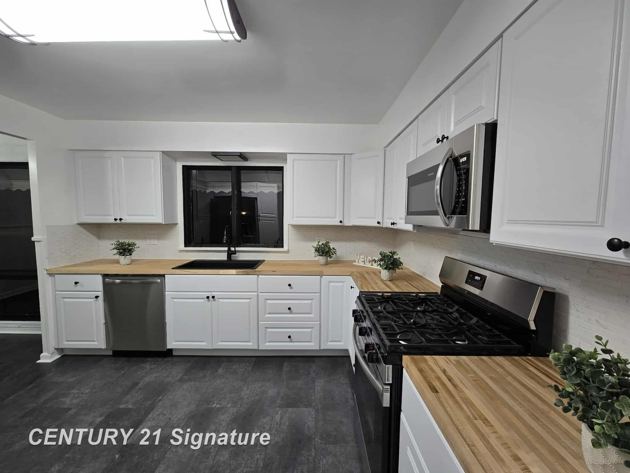 4310 Tommy Armour Drive, Flint, MI 48506 — Photo 18