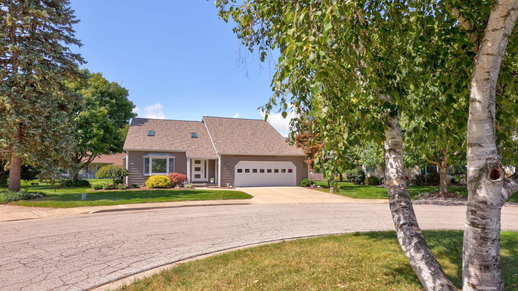 6 Rupprecht Court, Frankenmuth, MI 48734 — Photo 2