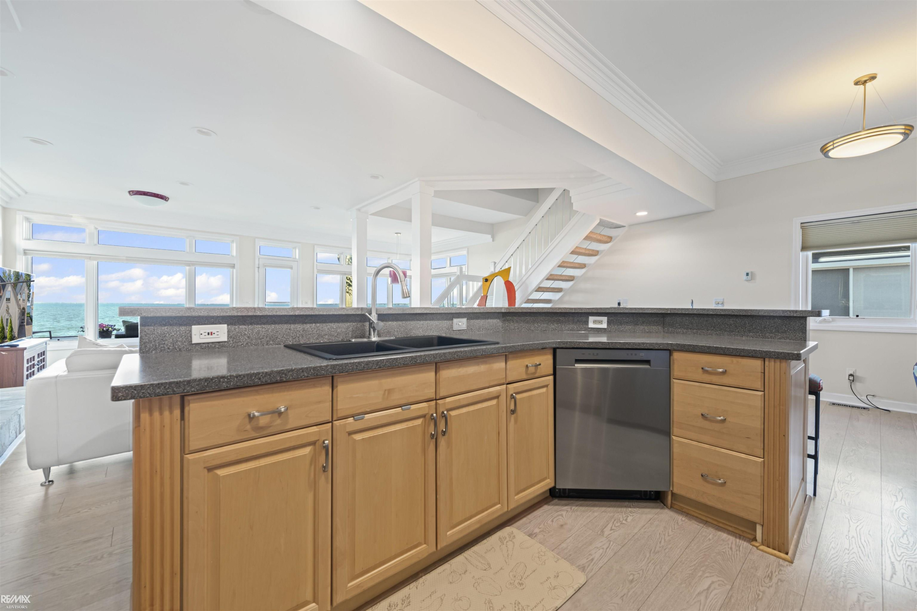 8228 Long Island Court, MI — Photo 24