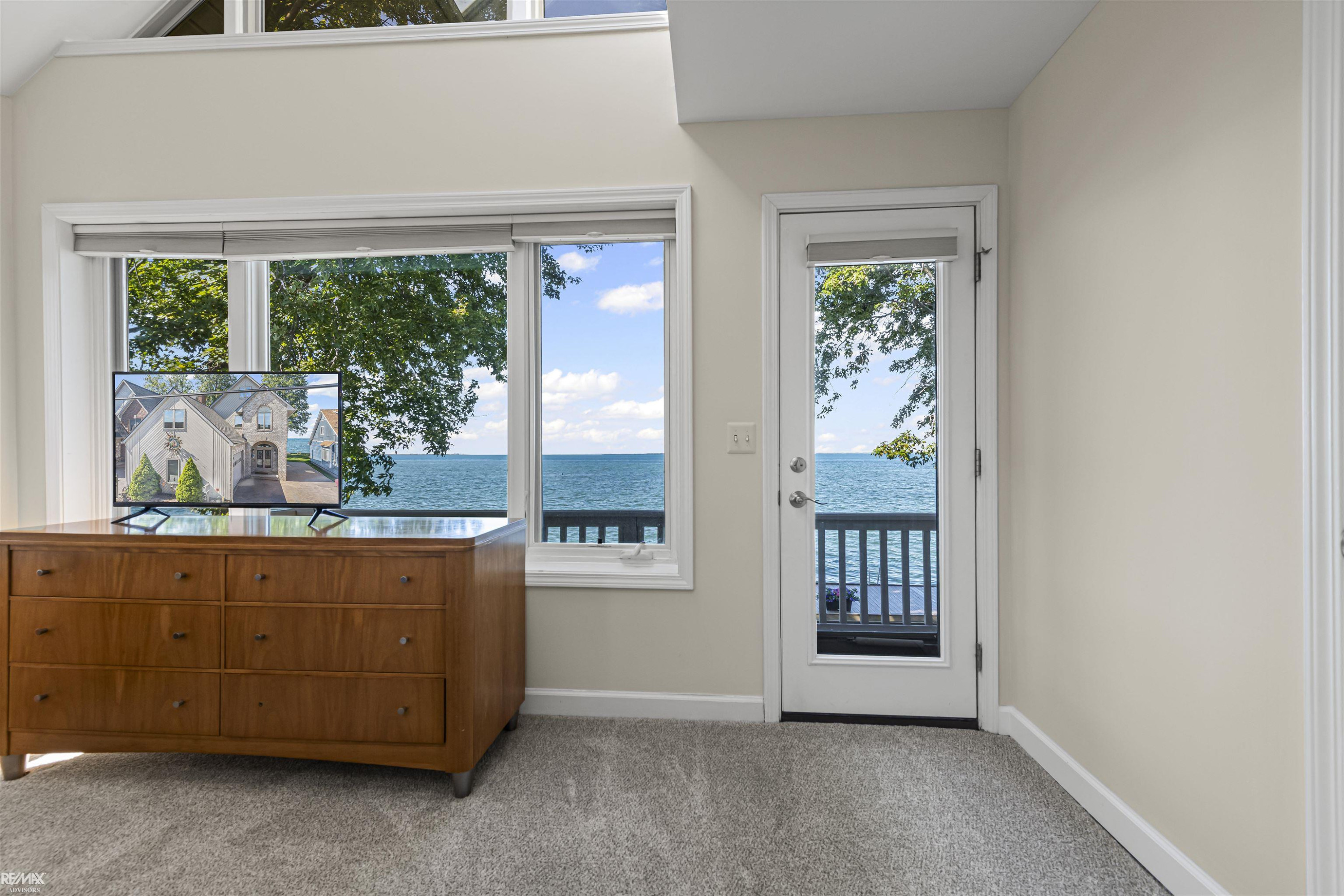 8228 Long Island Court, MI — Photo 34