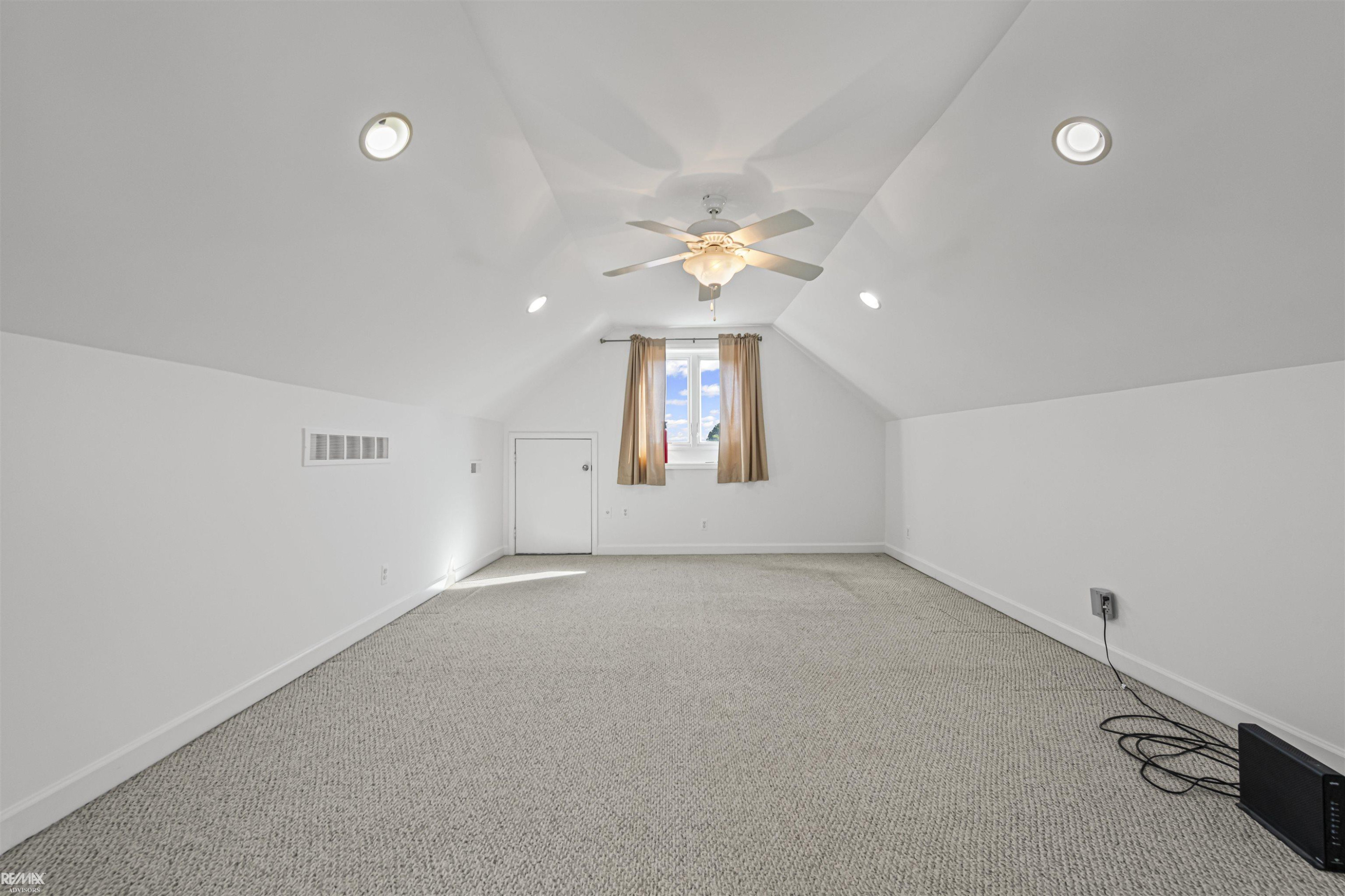 8228 Long Island Court, MI — Photo 39