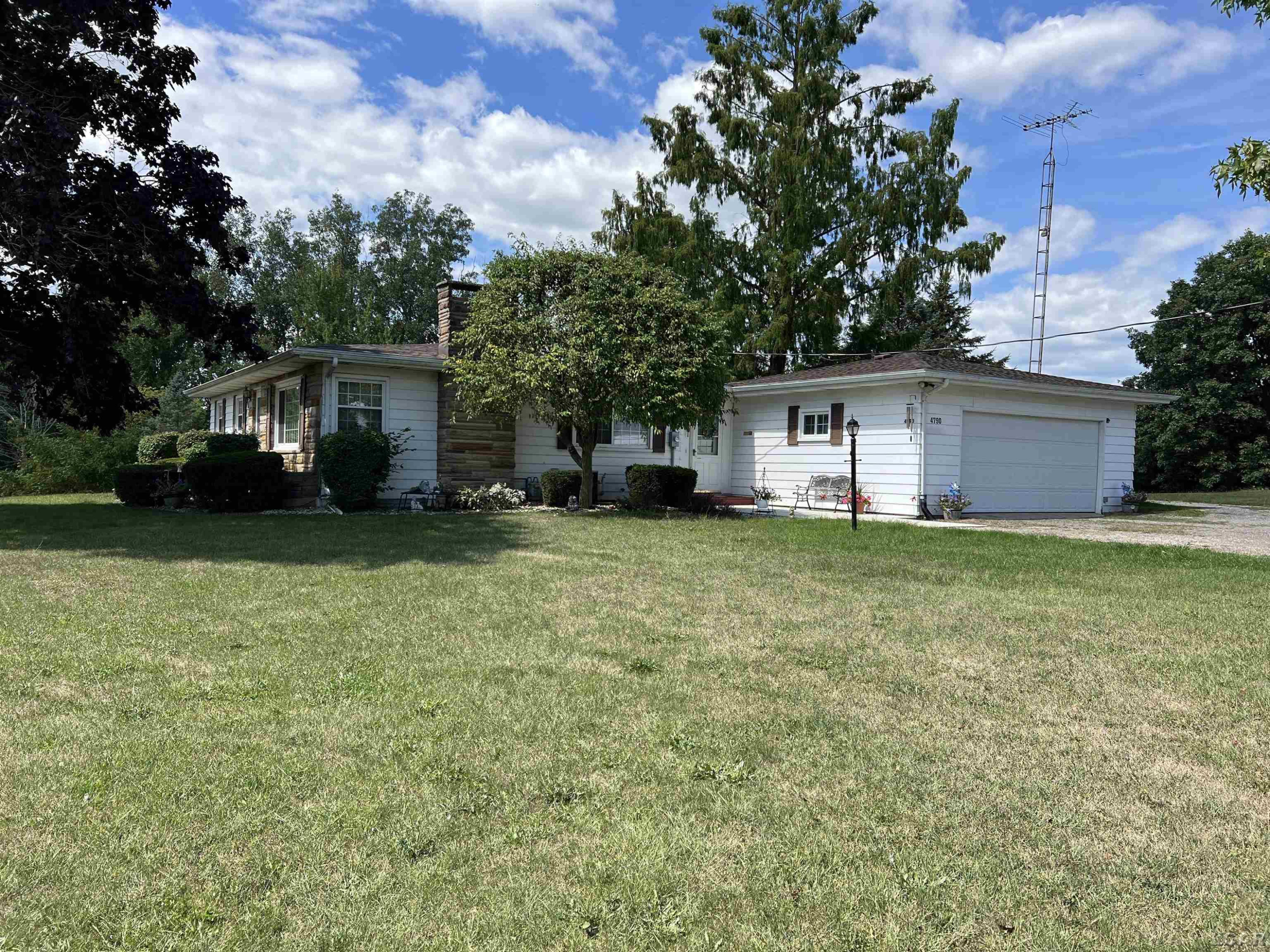4790 W Cadmus Road, Adrian, MI 49221 — Photo 2