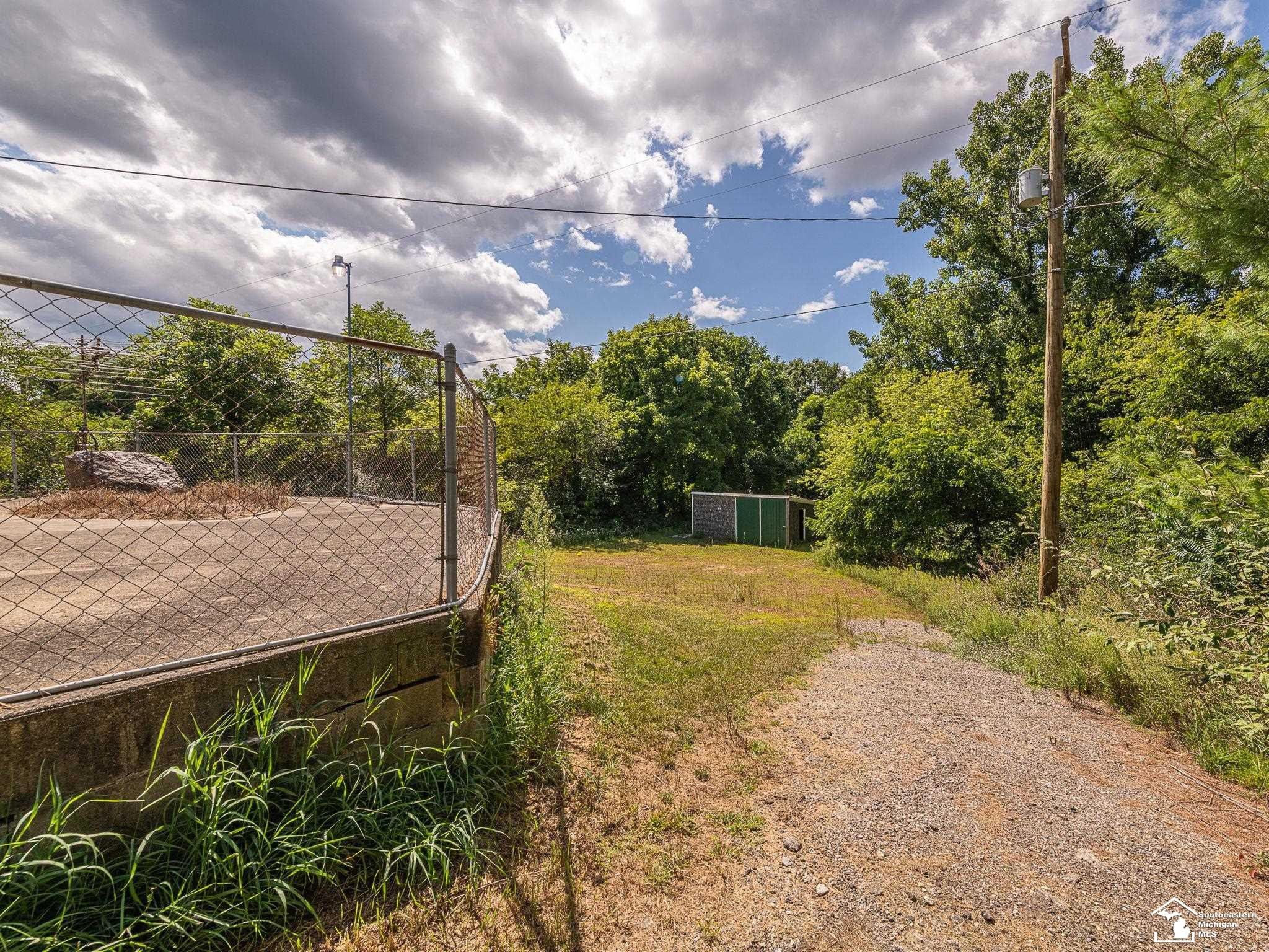 8706 Abbey Road, Jackson, MI 49201 — Photo 32