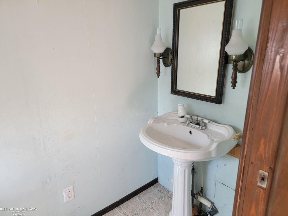 199 Lacroix Street, MI 48028 — Photo 12