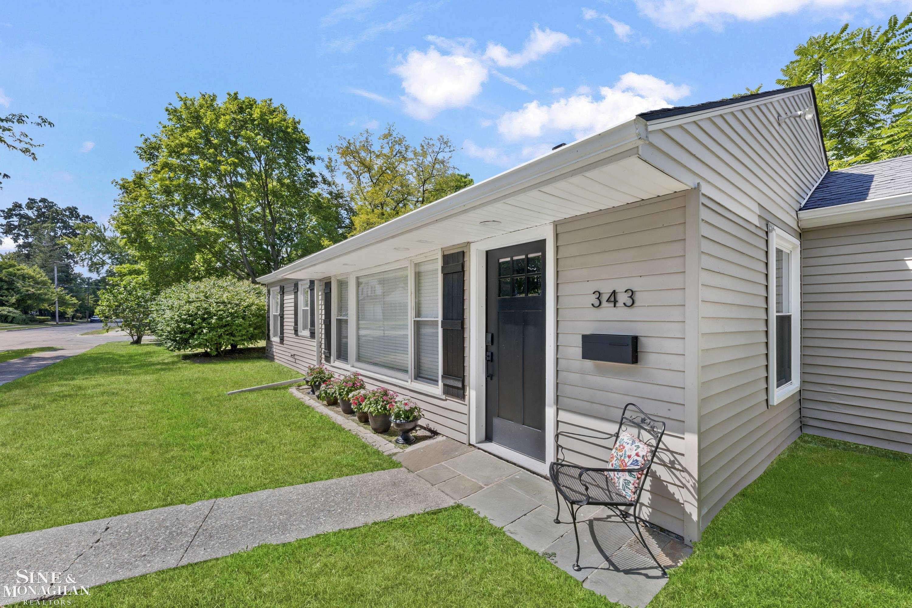343 Beaupre Avenue, Grosse Pointe Farms, MI 48236 — Photo 2