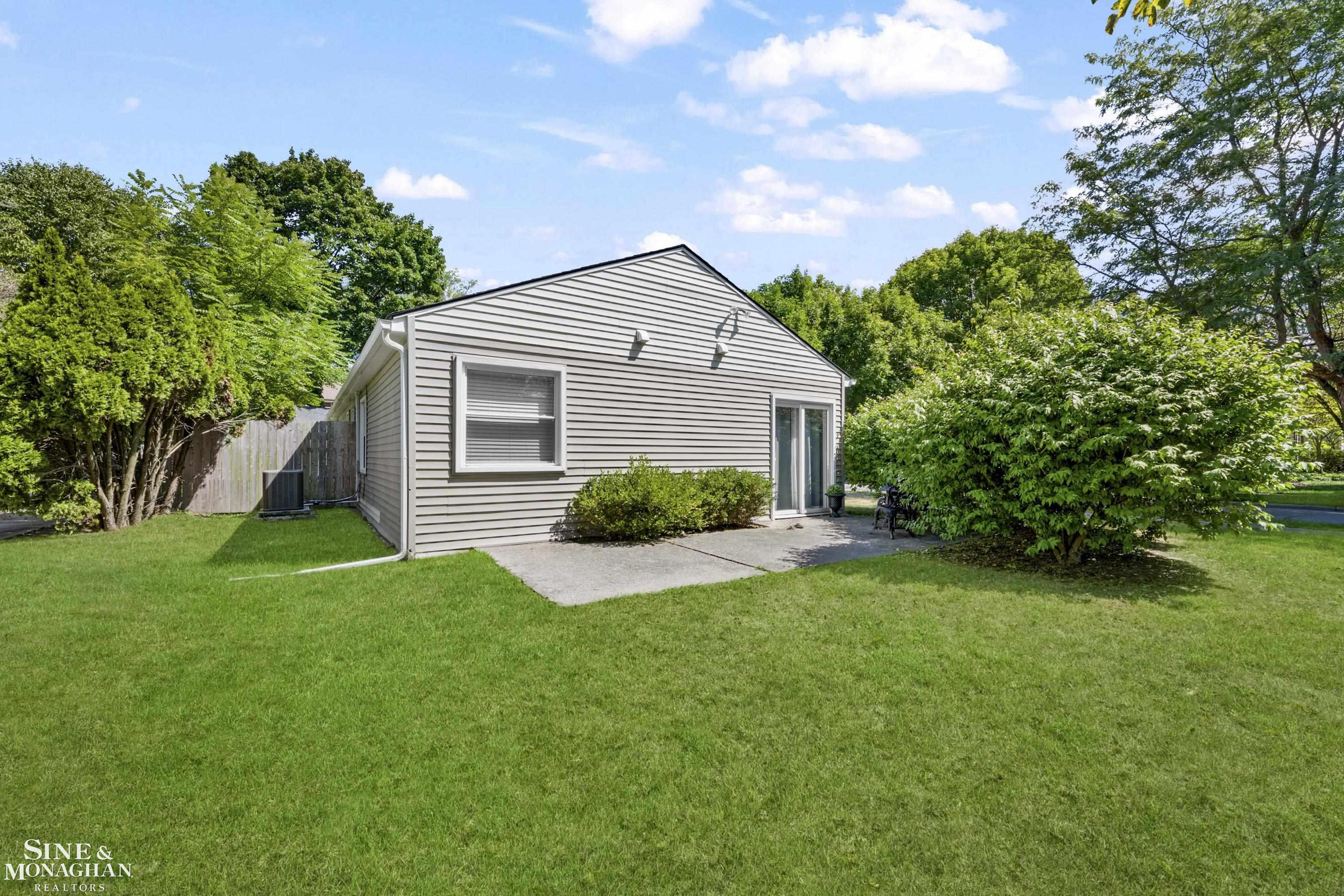 343 Beaupre Avenue, Grosse Pointe Farms, MI 48236 — Photo 35