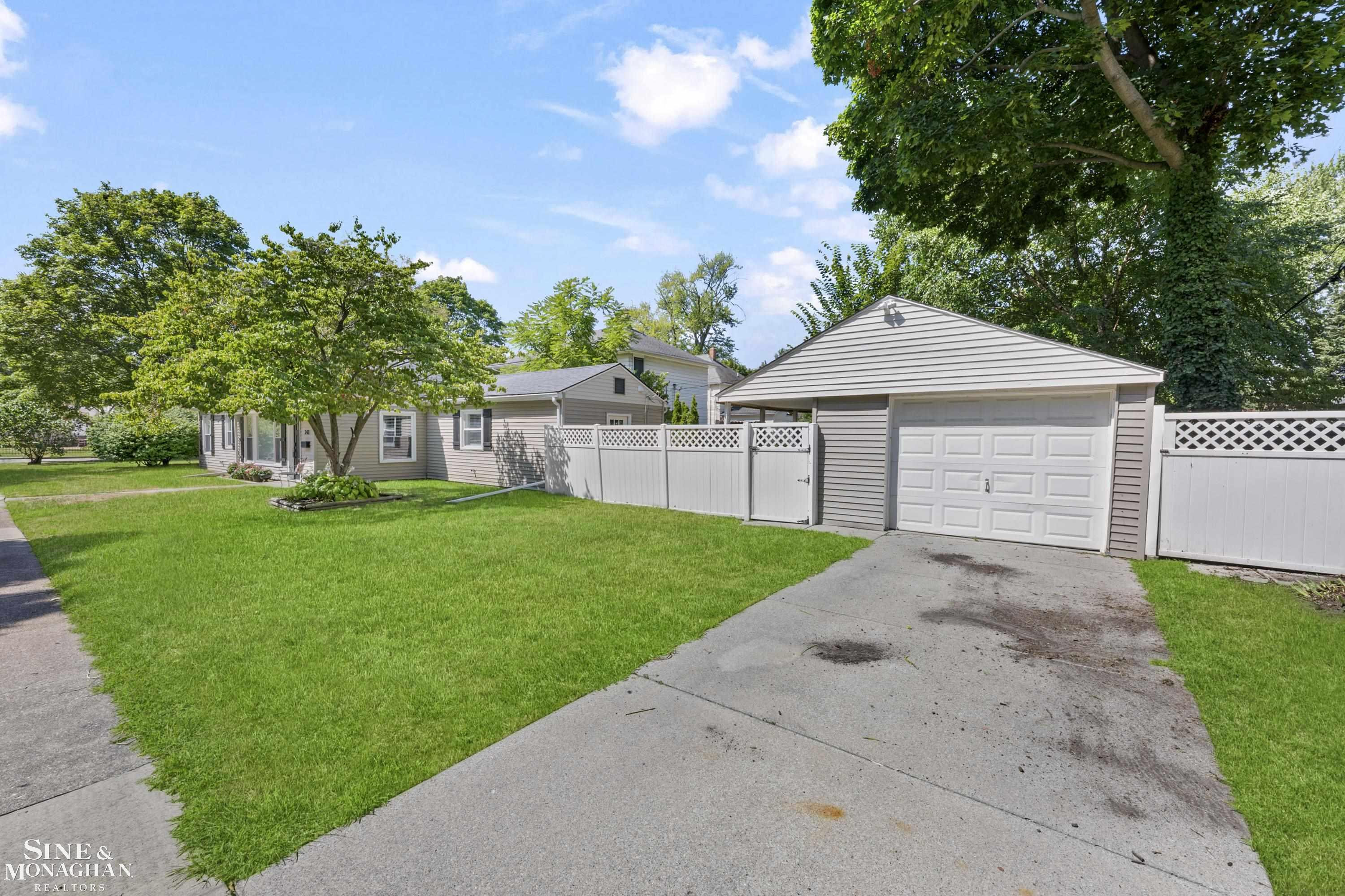 343 Beaupre Avenue, Grosse Pointe Farms, MI 48236 — Photo 37