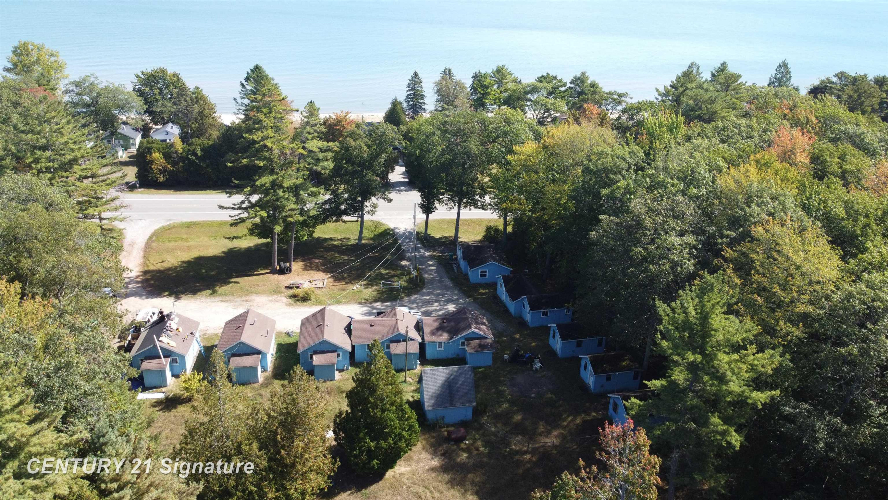 4060 S US-23 Highway, MI 48738 — front exterior
