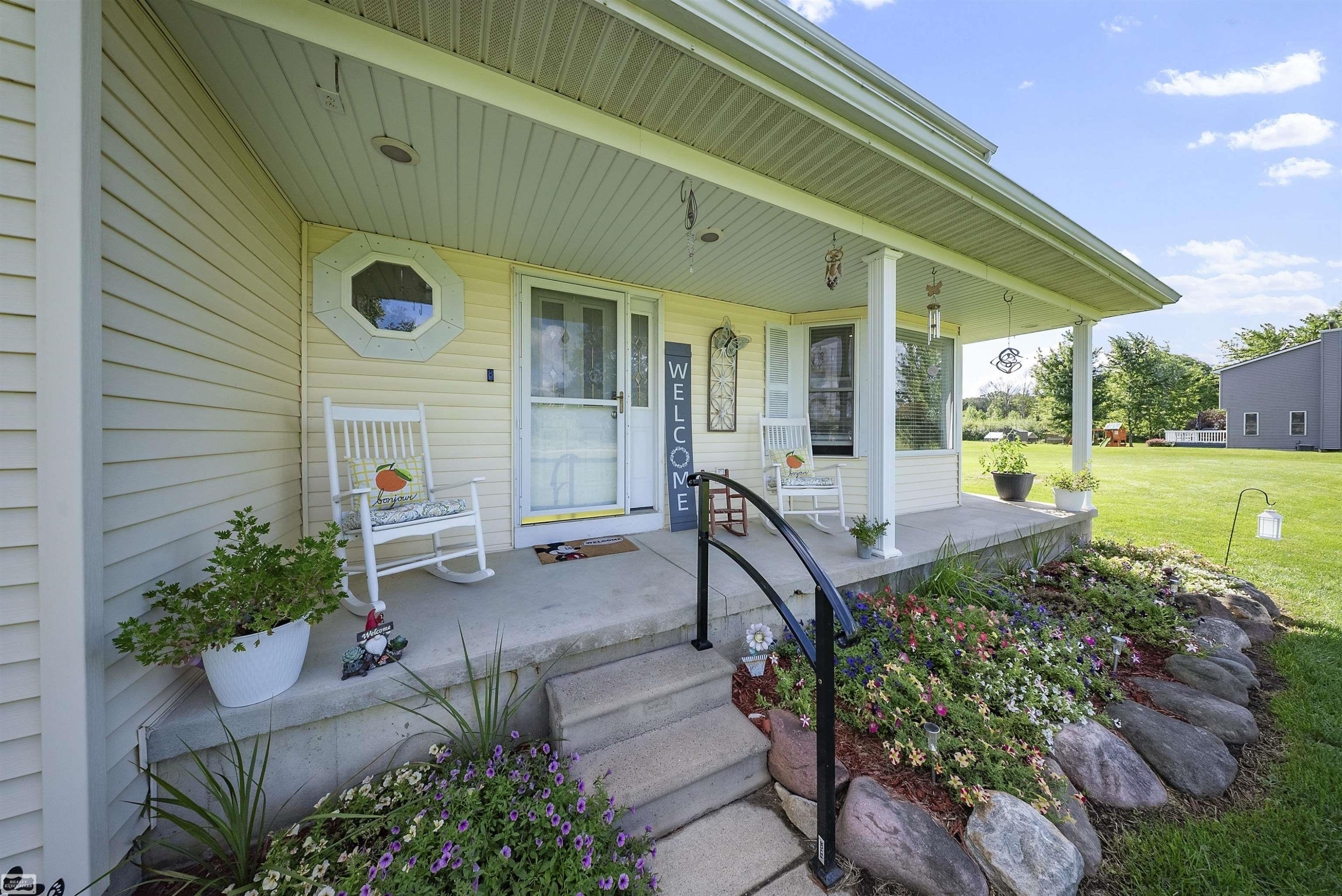 350 N Doran Road, Imlay City, MI 48444 — Photo 4