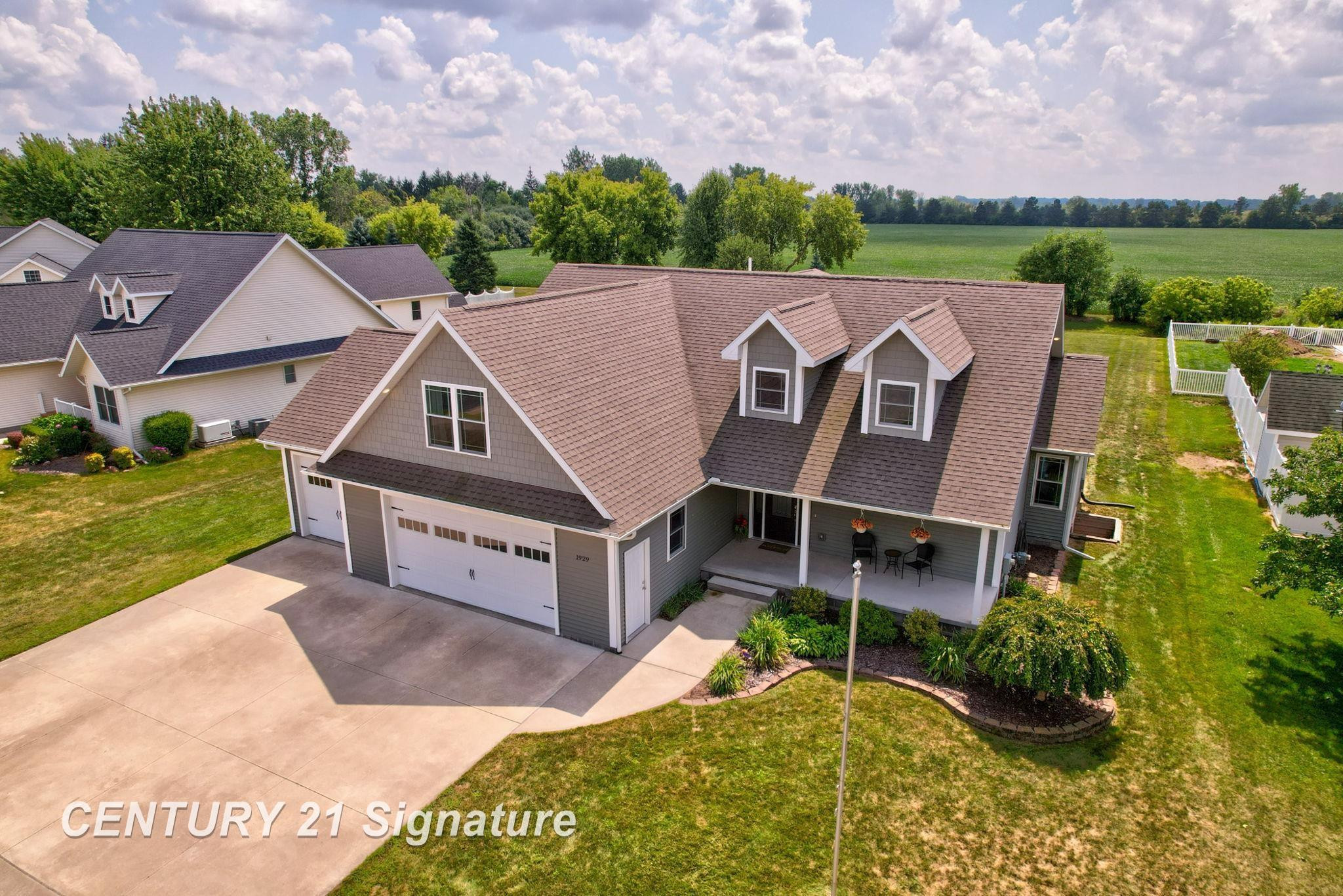 1929 Carter Ridge Court, Auburn, MI 48611 — Photo 2