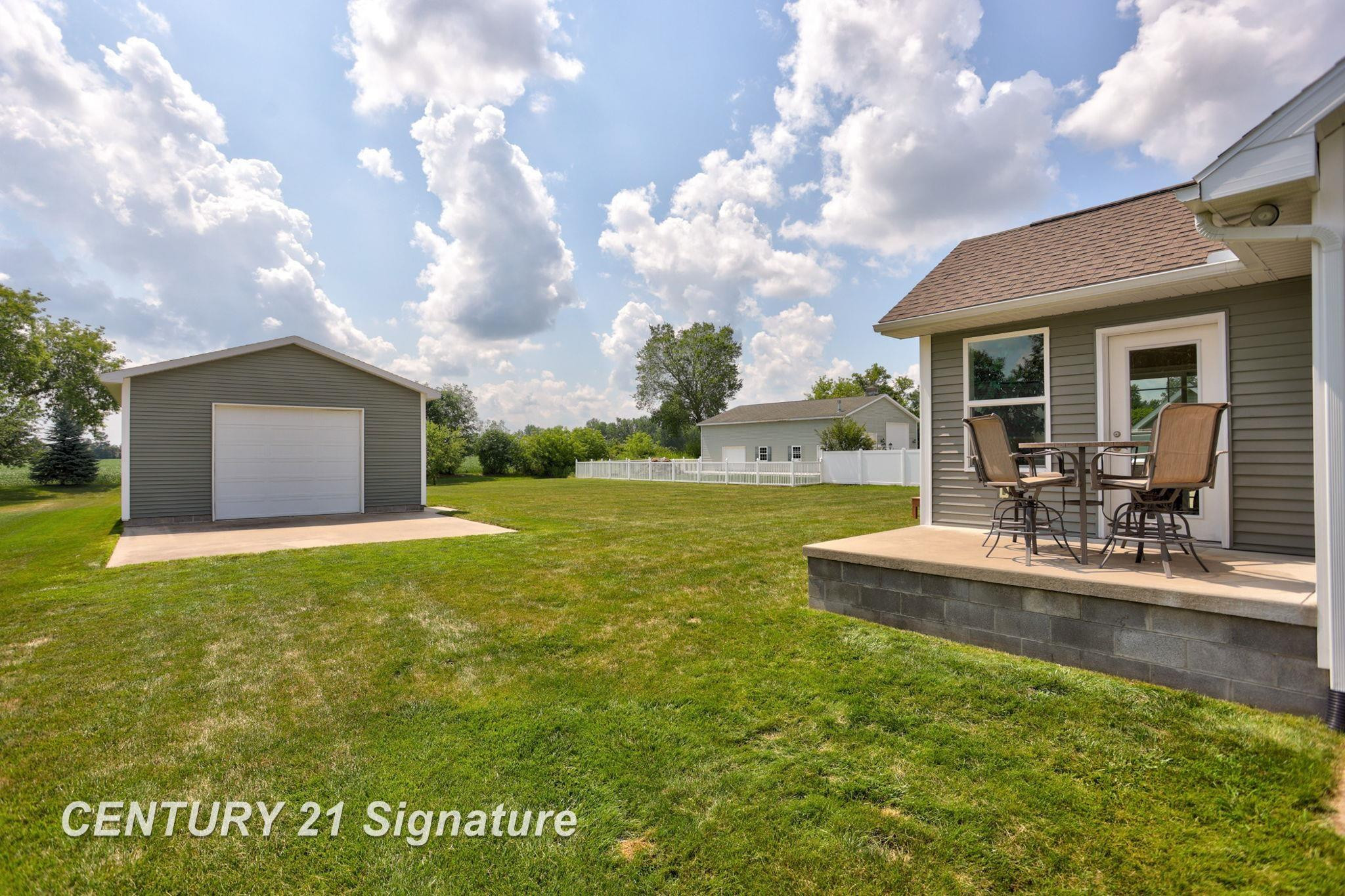 1929 Carter Ridge Court, Auburn, MI 48611 — Photo 15