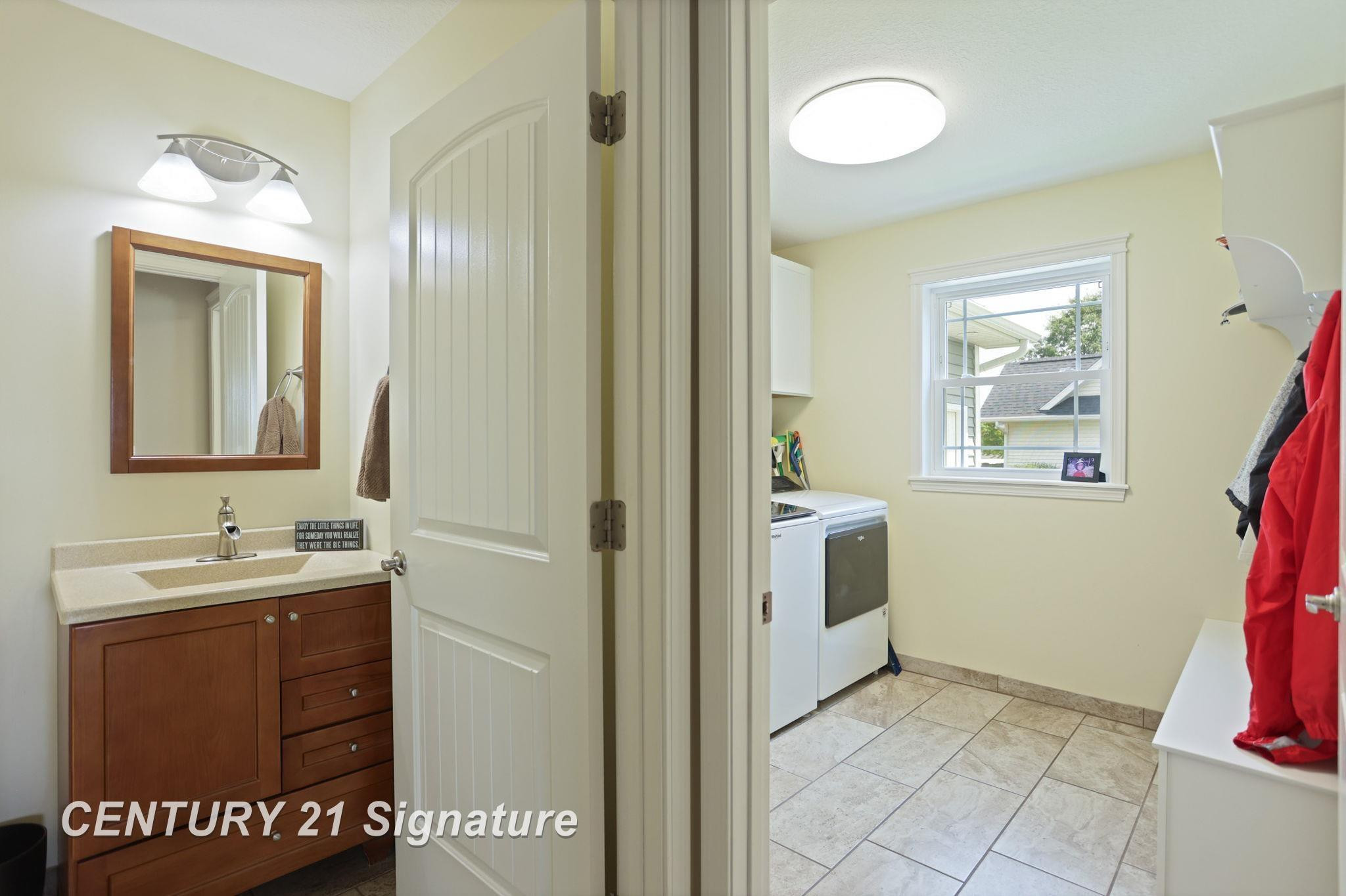 1929 Carter Ridge Court, Auburn, MI 48611 — Photo 38