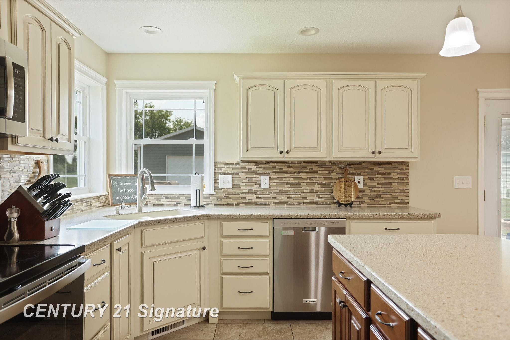 1929 Carter Ridge Court, Auburn, MI 48611 — Photo 58