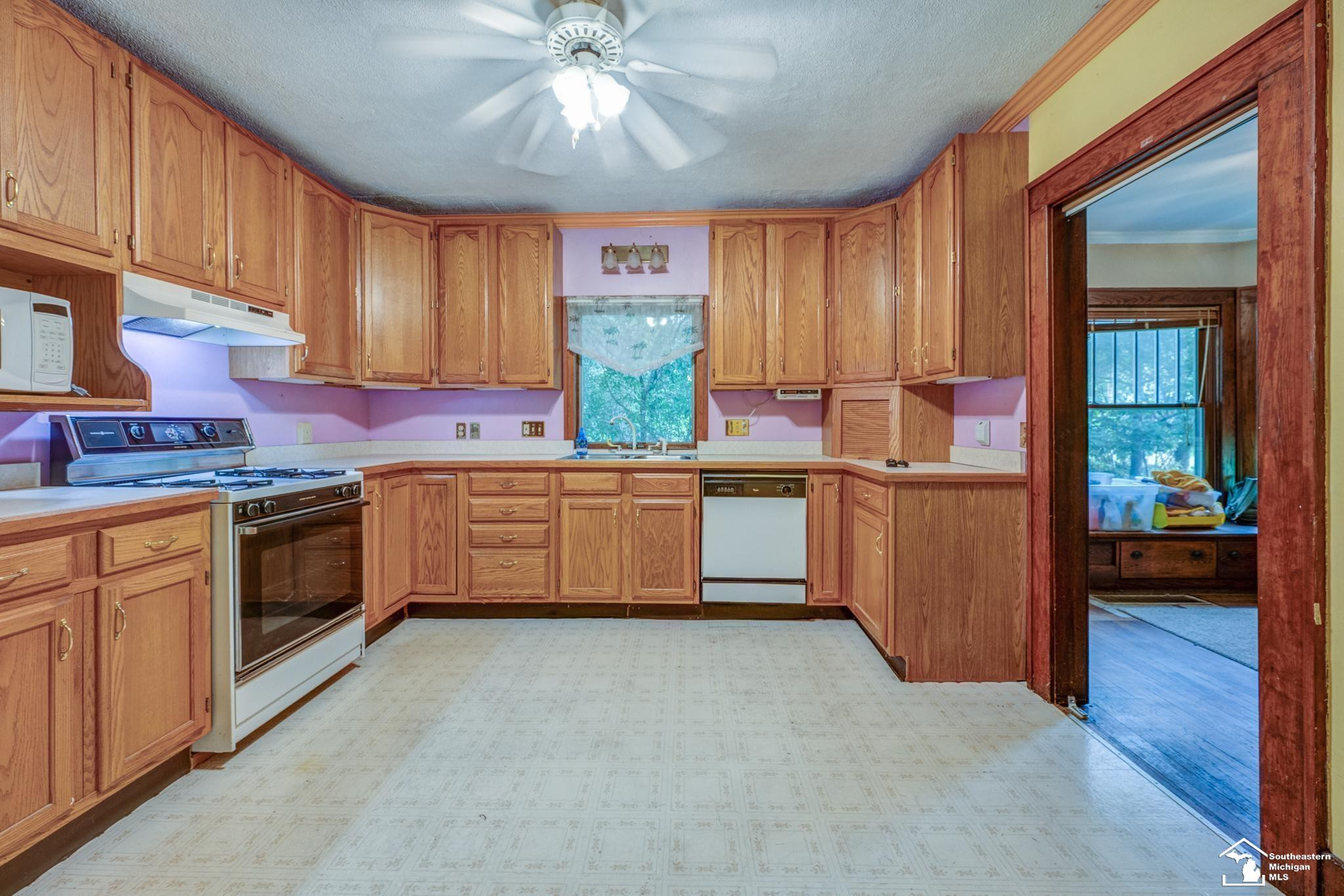 8318 Memorial Highway, MI 49267 — Photo 32
