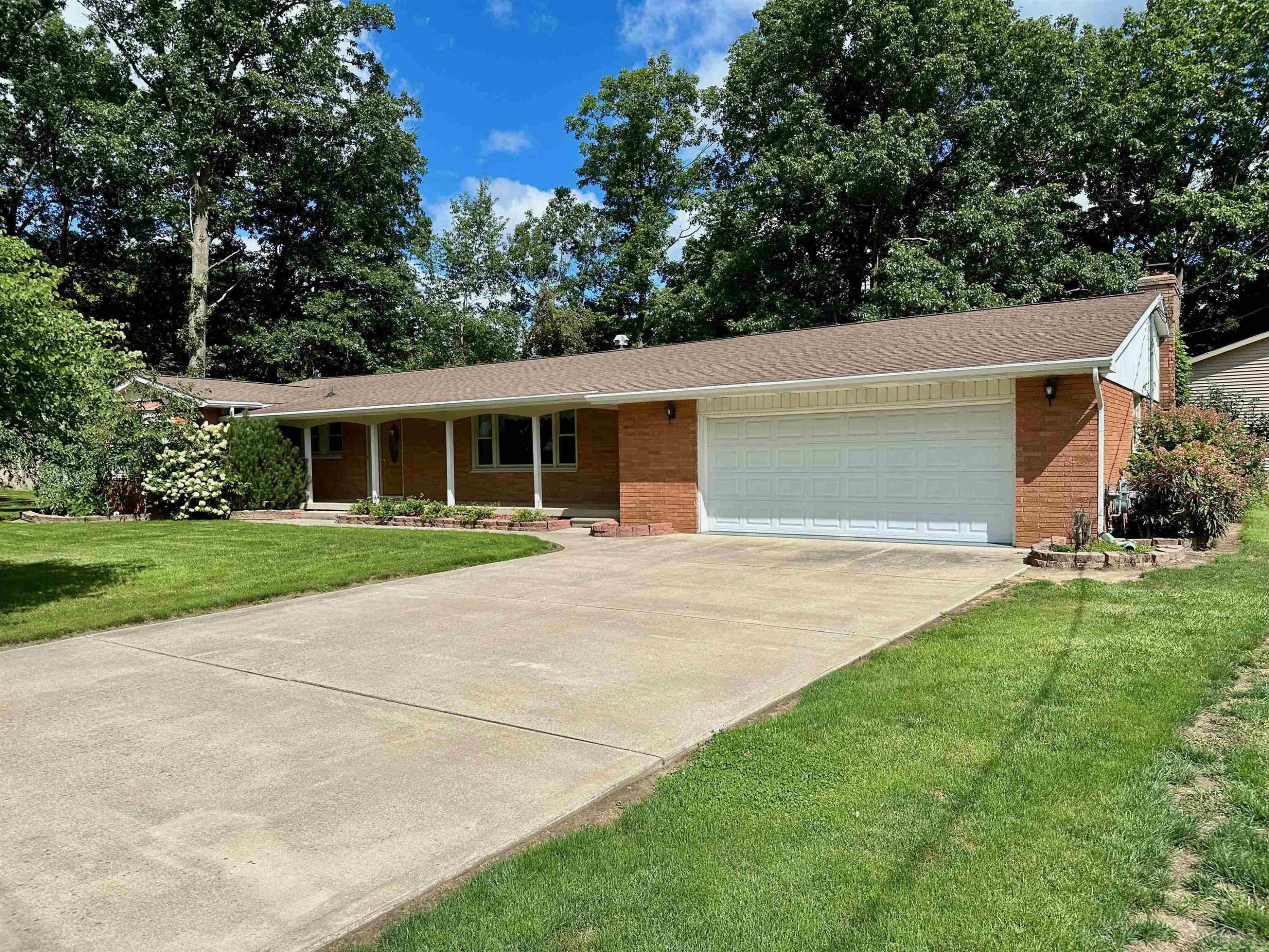 316 Nason Street, Chesaning, MI 48616 — Photo 2