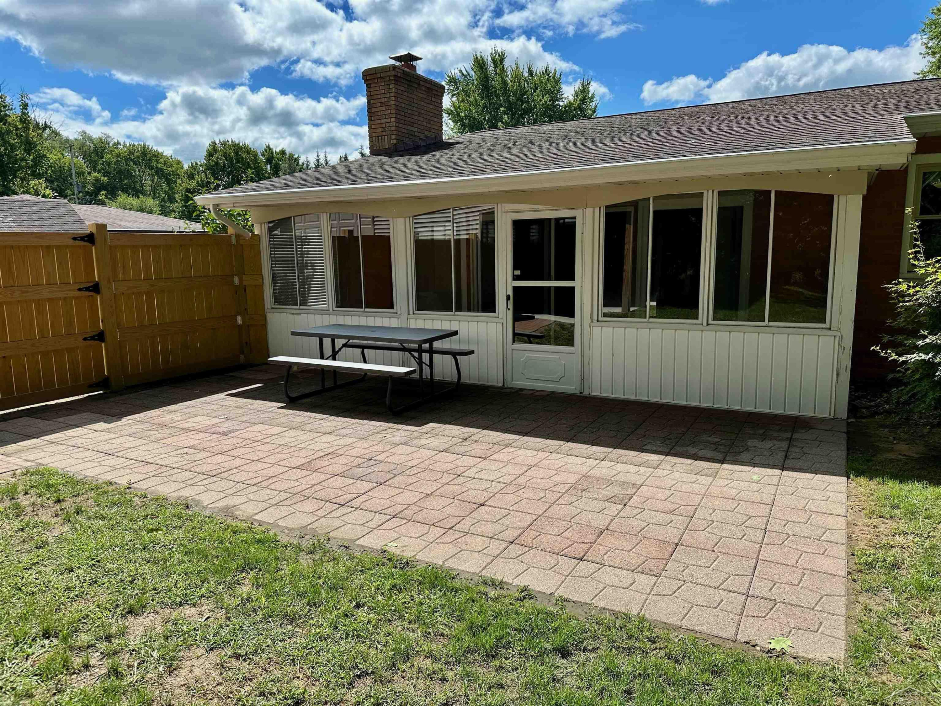 316 Nason Street, Chesaning, MI 48616 — Photo 8