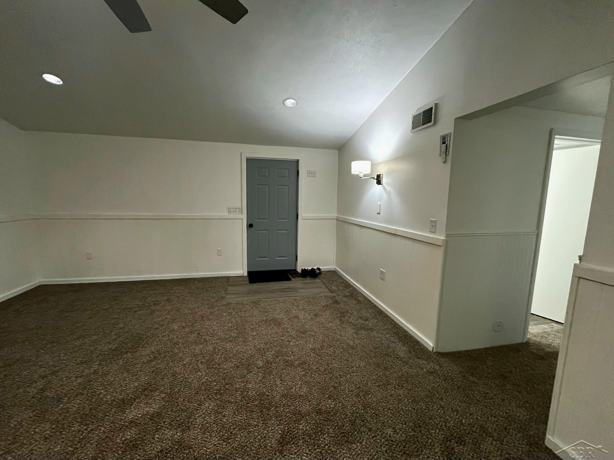 825 E Broad Street, Chesaning, MI 48616 — Photo 9