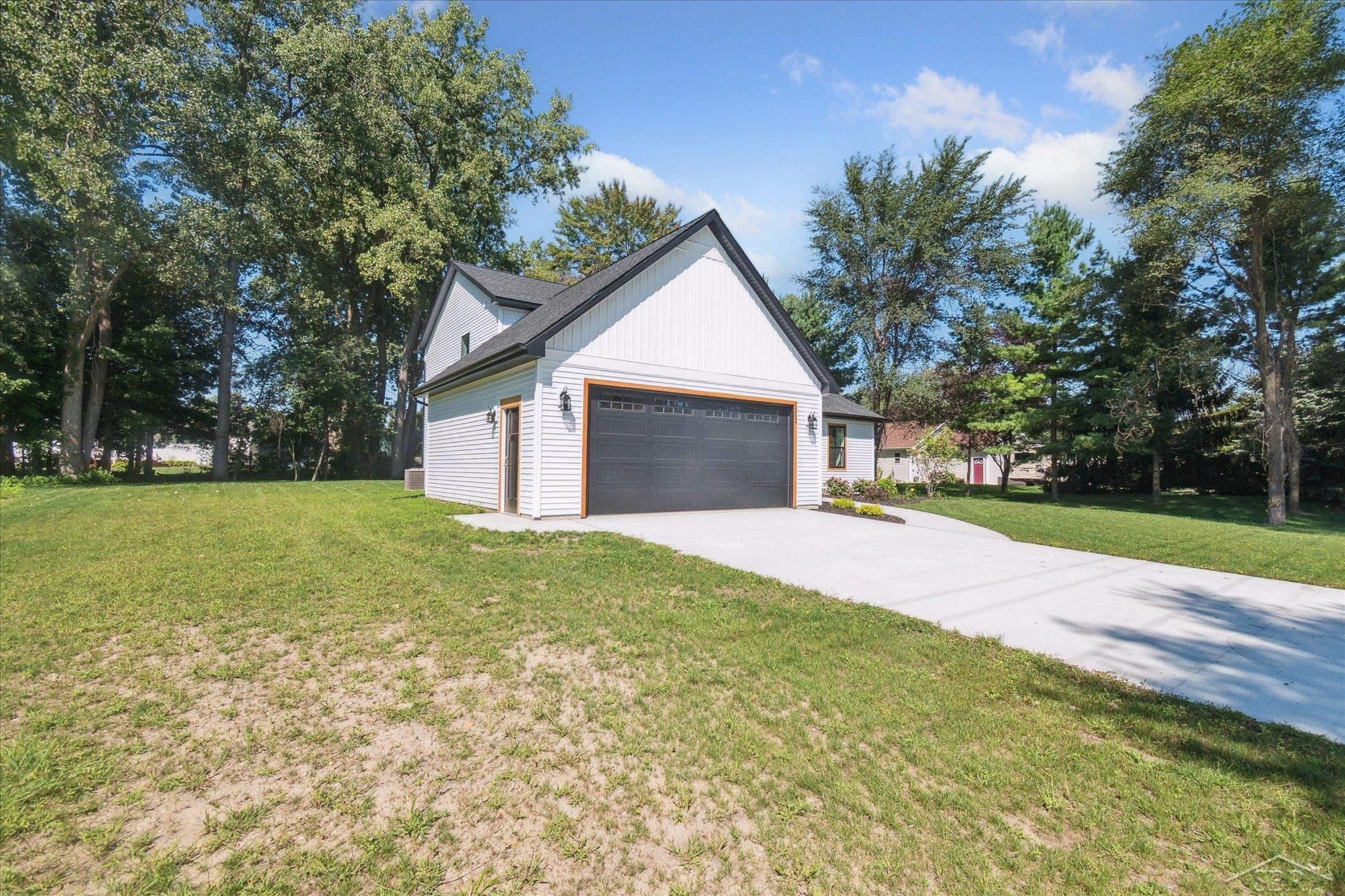 1202 S Hemlock Road, Hemlock, MI 48626 — Photo 3