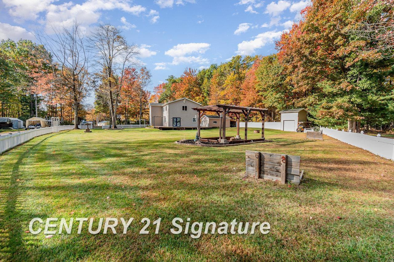 7451 N Narragannett Drive, Hope, MI 48628 — Photo 30