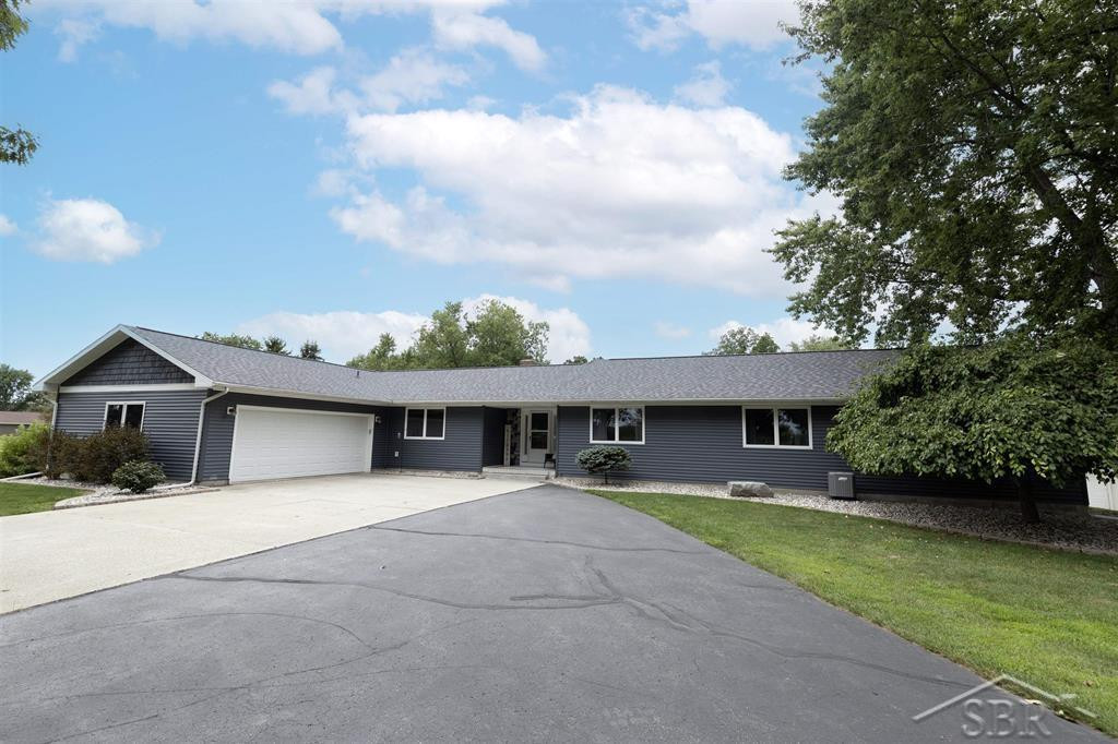 9211 N Union Road, Saint Louis, MI 48880 — front exterior