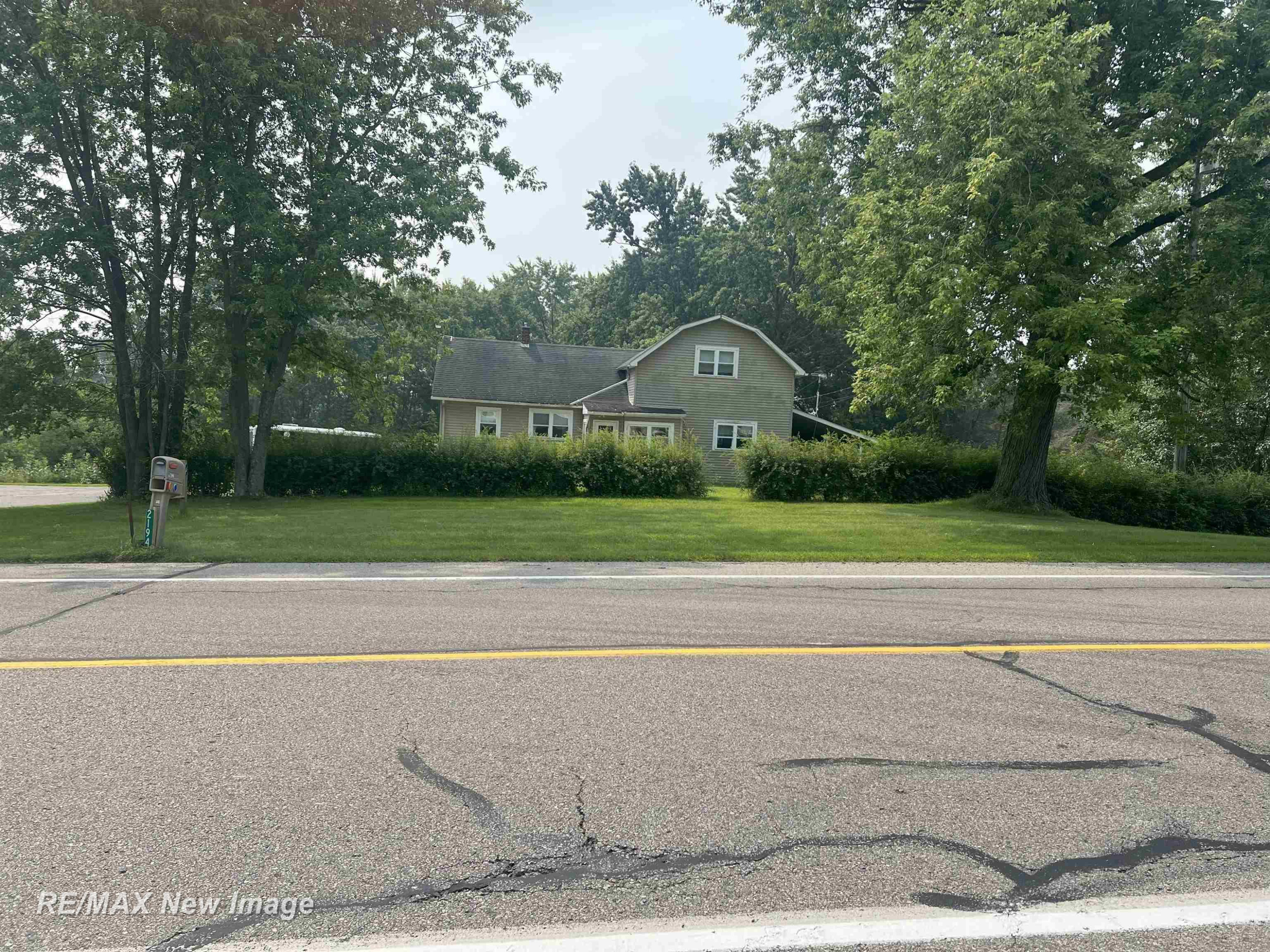 2194 Imlay City Road, Lapeer, MI 48446 — front exterior
