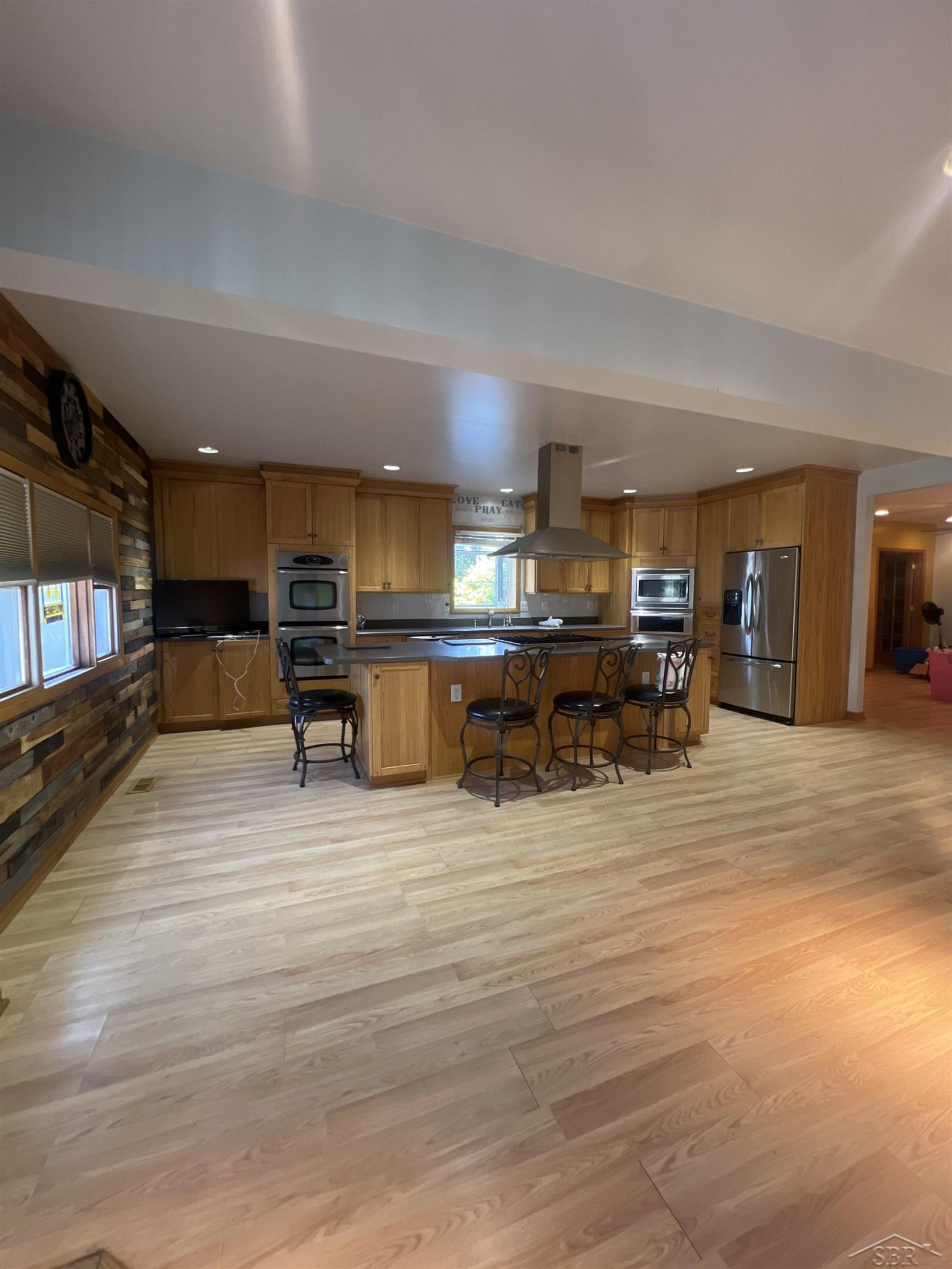 5832 Riverview Drive, Bridgeport, MI 48722 — Photo 10