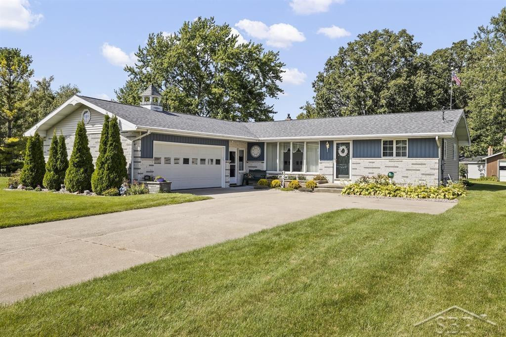 1114 Eddie Drive, Auburn, MI 48611 — front exterior
