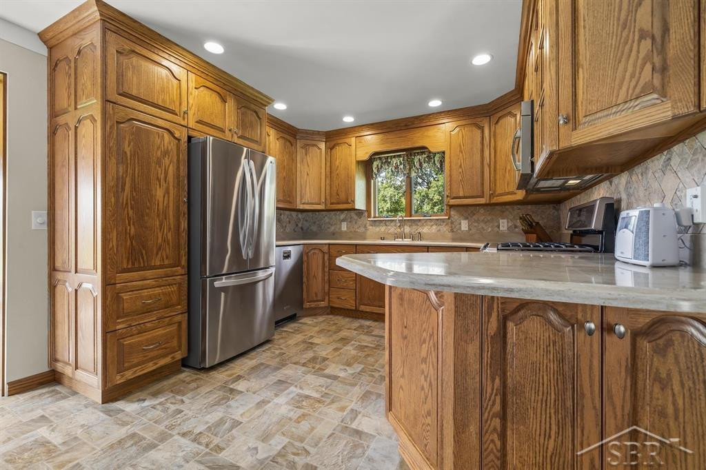1114 Eddie Drive, Auburn, MI 48611 — Photo 5