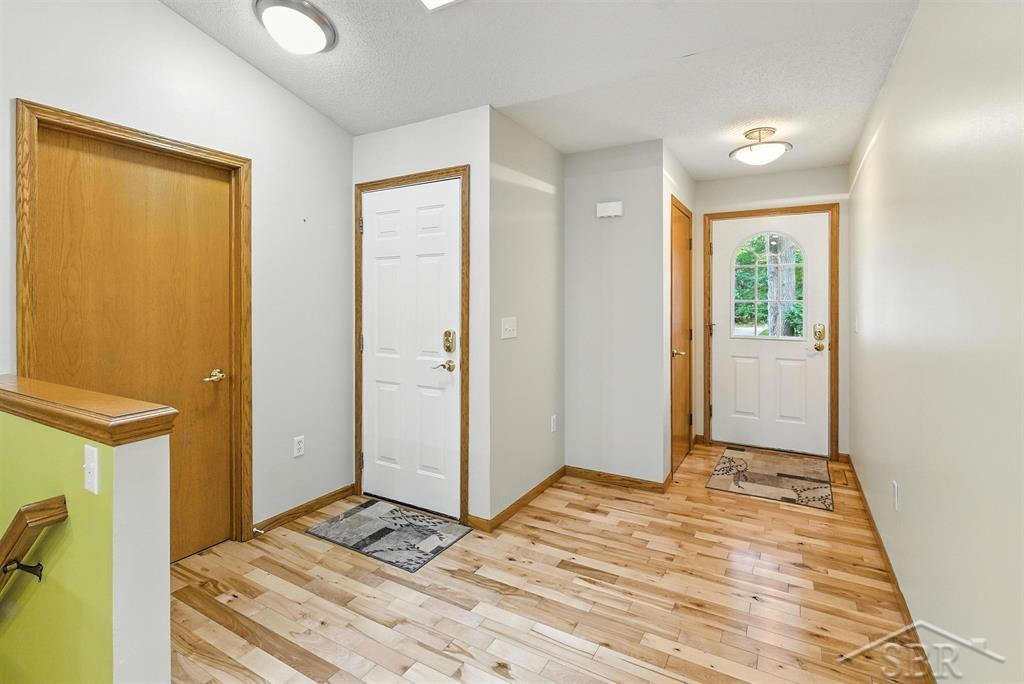 878 S Crooked Tree Lane, Midland, MI 48640 — Photo 3
