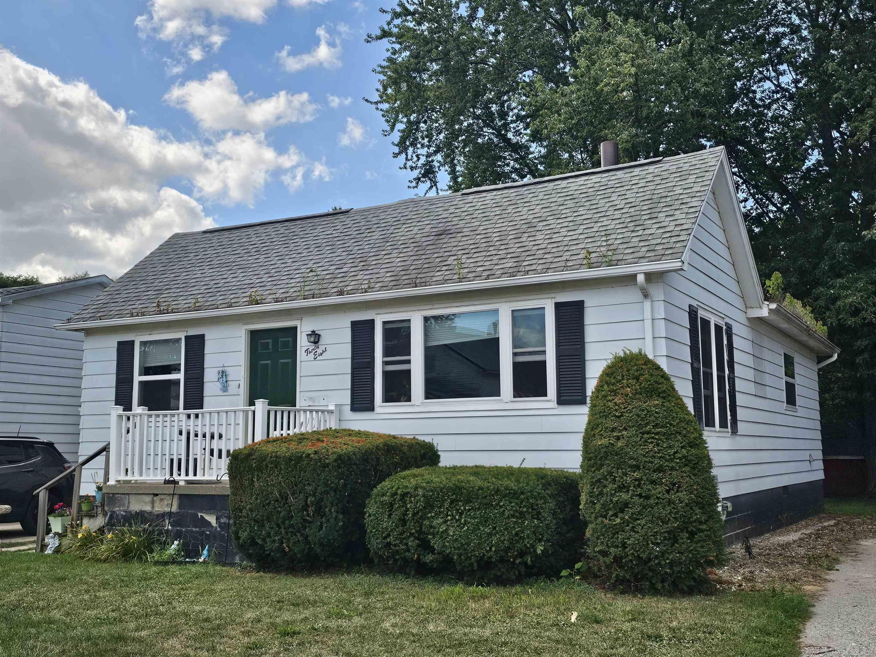38 S Frank Street, MI — front exterior