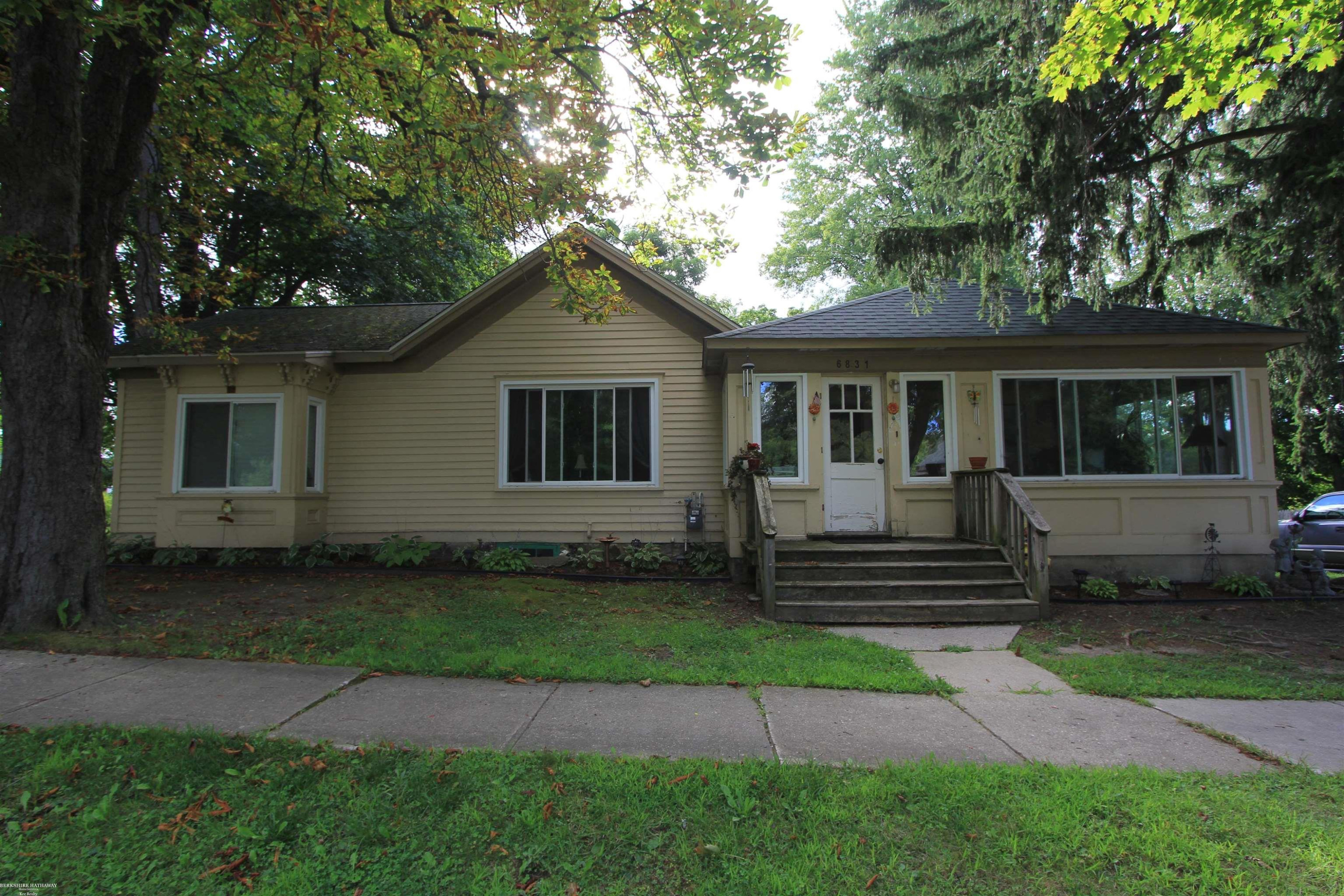 6831 Jefferson Road, North Branch, MI 48461 — Photo 3