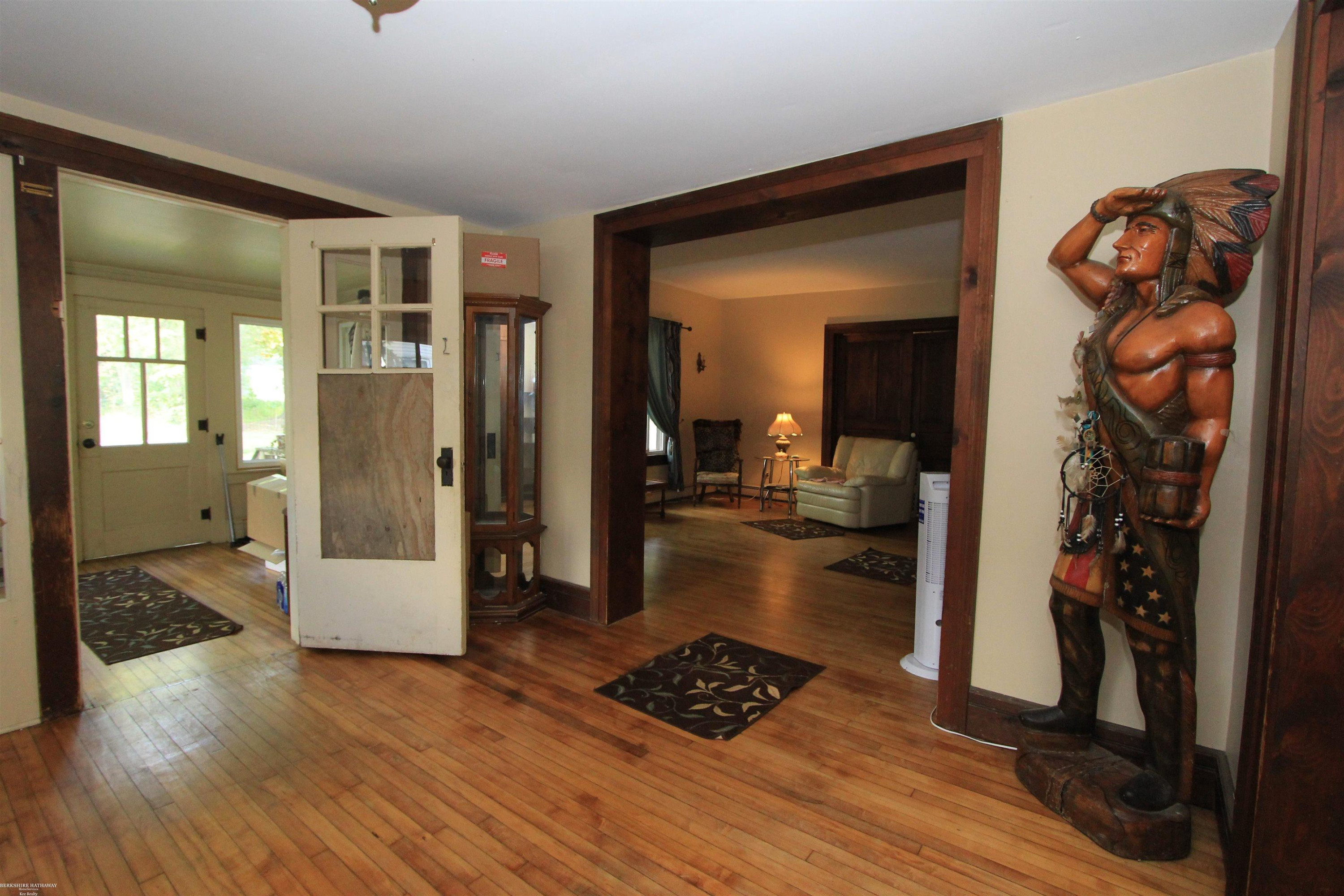 6831 Jefferson Road, North Branch, MI 48461 — Photo 8