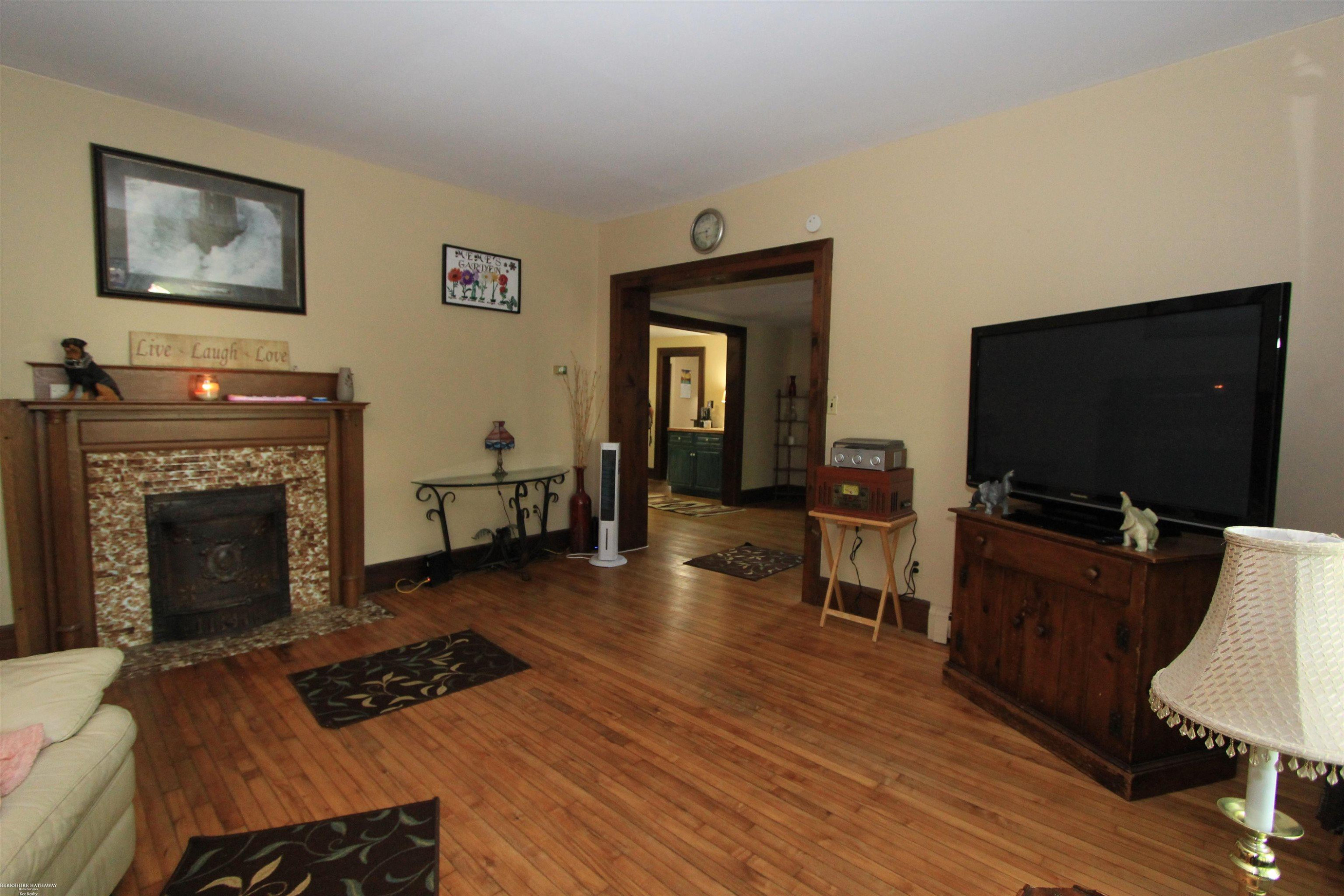6831 Jefferson Road, North Branch, MI 48461 — Photo 11