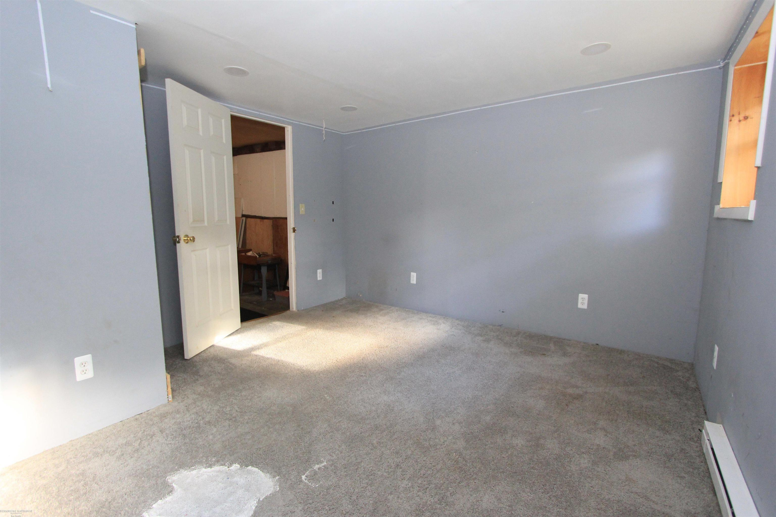 6831 Jefferson Road, North Branch, MI 48461 — Photo 17