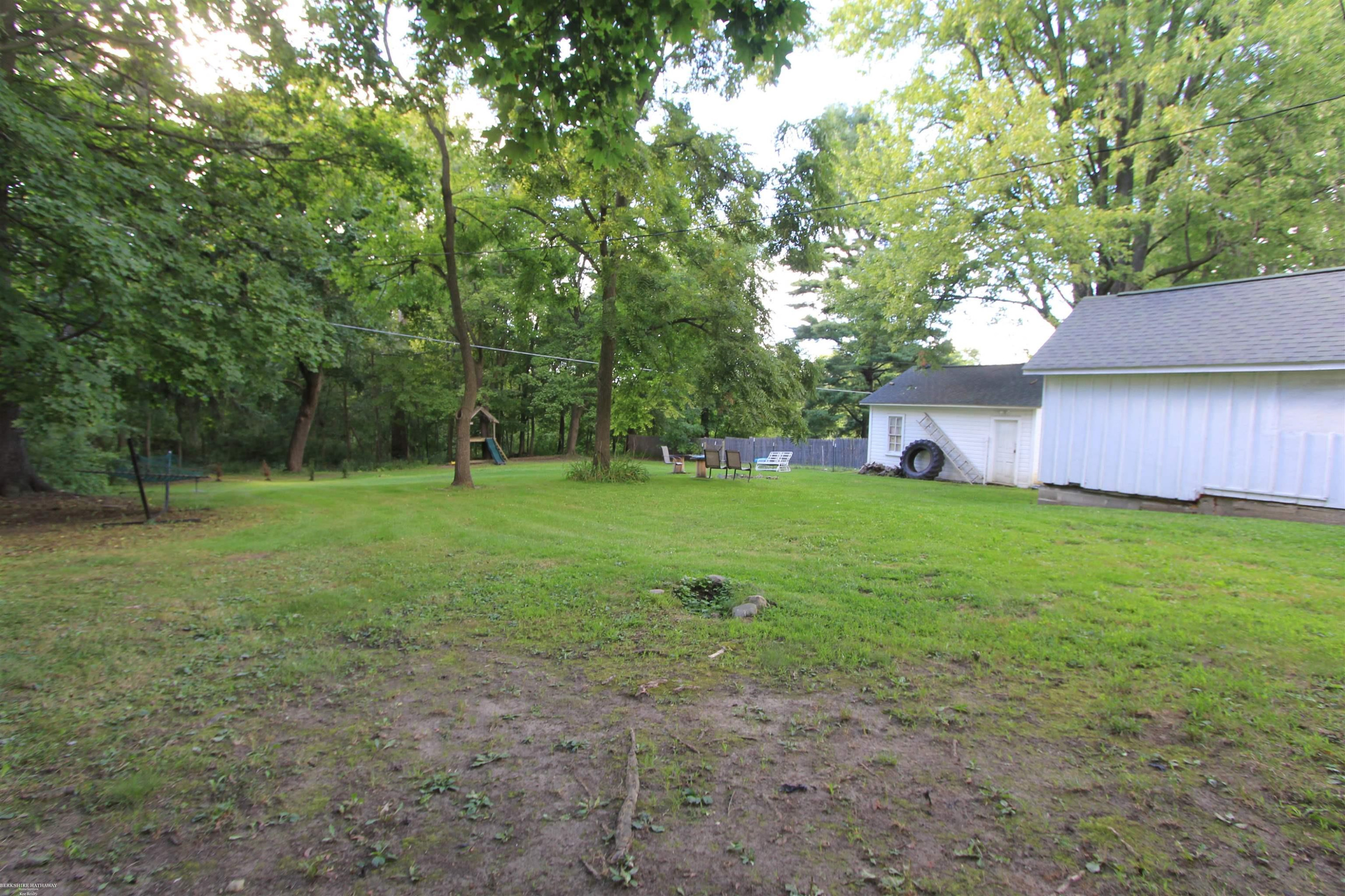 6831 Jefferson Road, North Branch, MI 48461 — Photo 24
