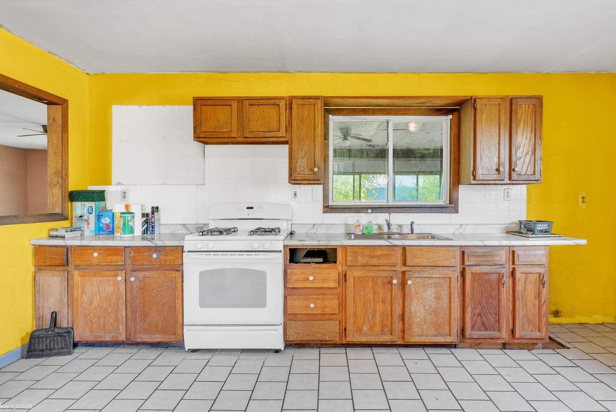 7471 Imlay City Road, MI 48049 — Photo 8