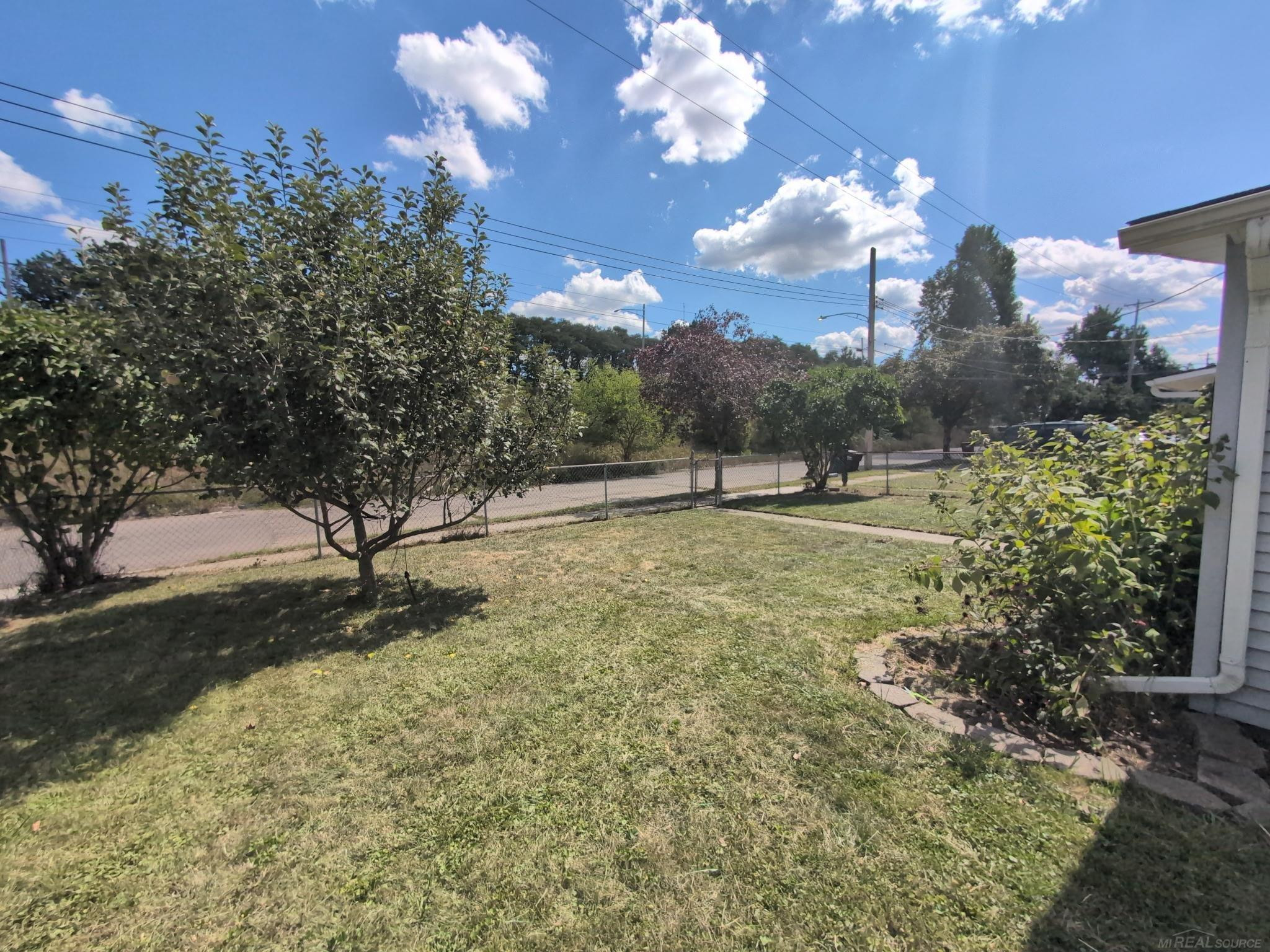 1100 S Clemens Avenue, Lansing, MI 48912 — Photo 7