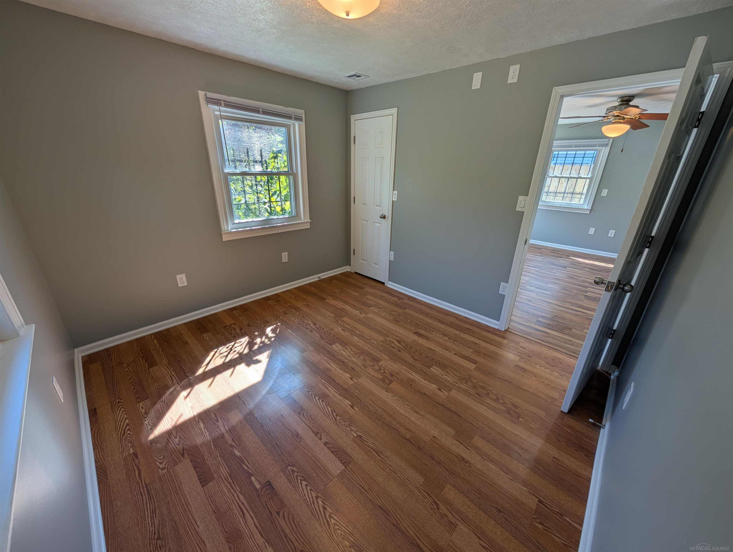 1100 S Clemens Avenue, Lansing, MI 48912 — Photo 23