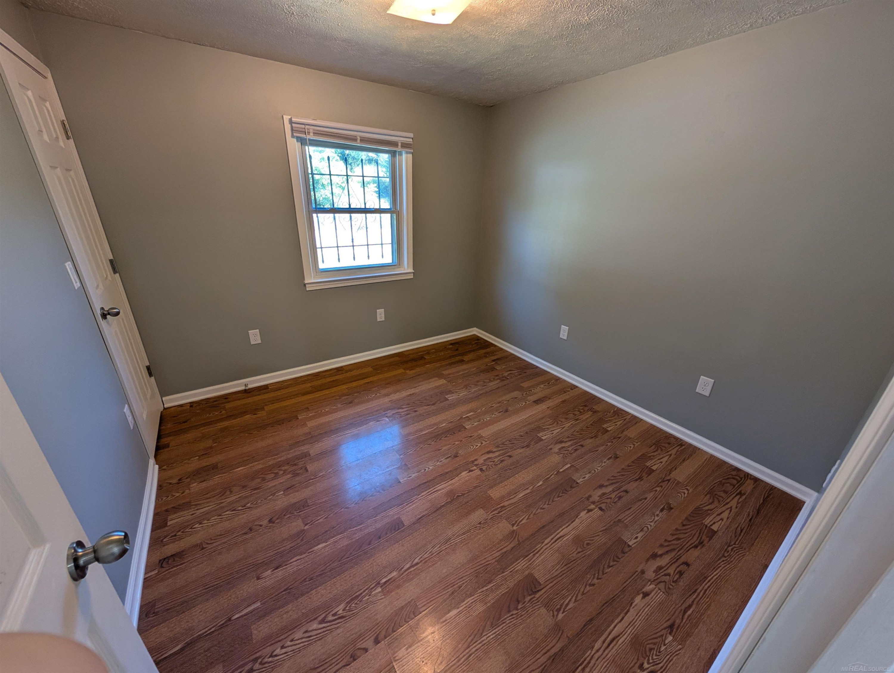 1100 S Clemens Avenue, Lansing, MI 48912 — Photo 25