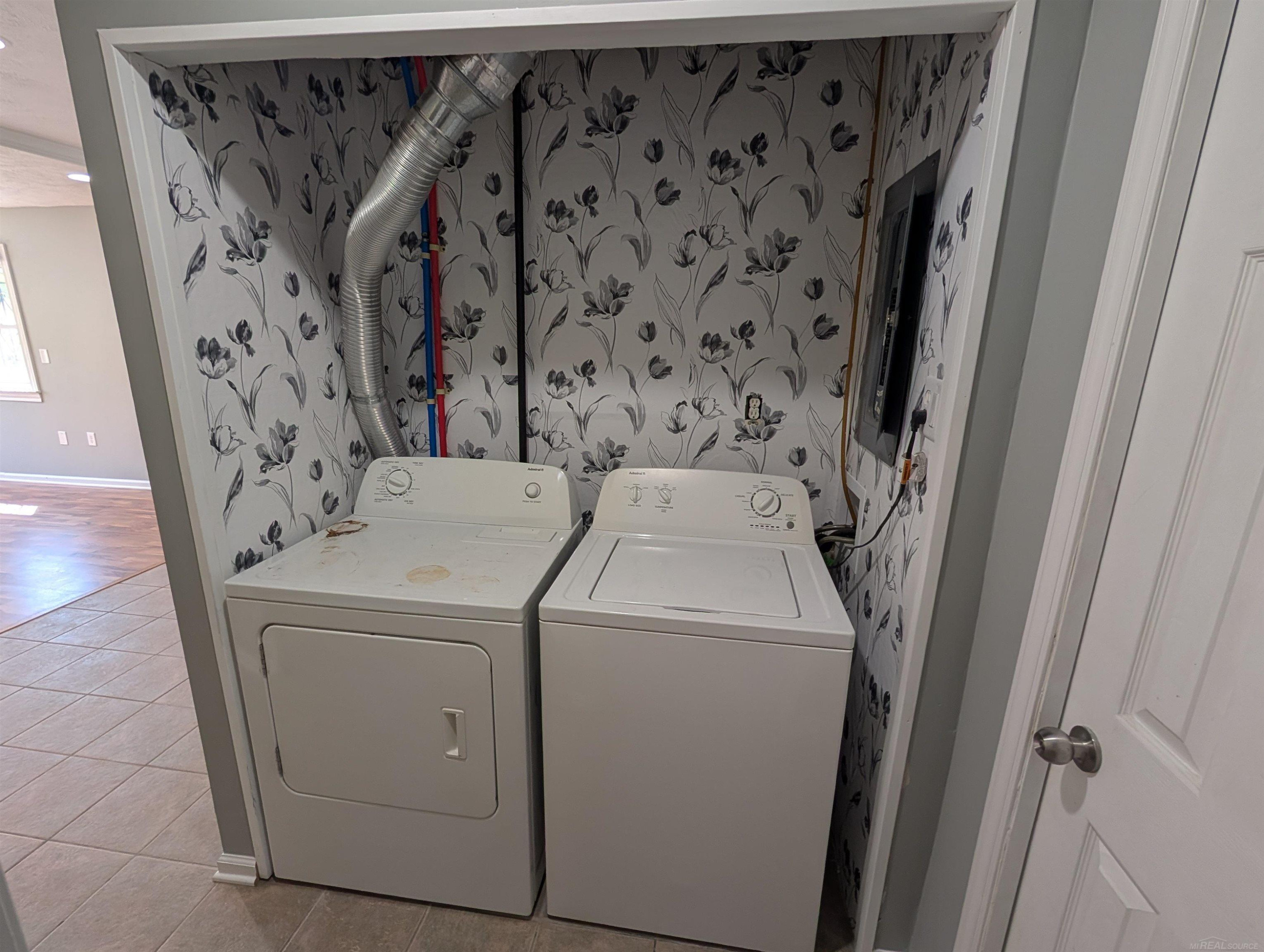 1100 S Clemens Avenue, Lansing, MI 48912 — Photo 29