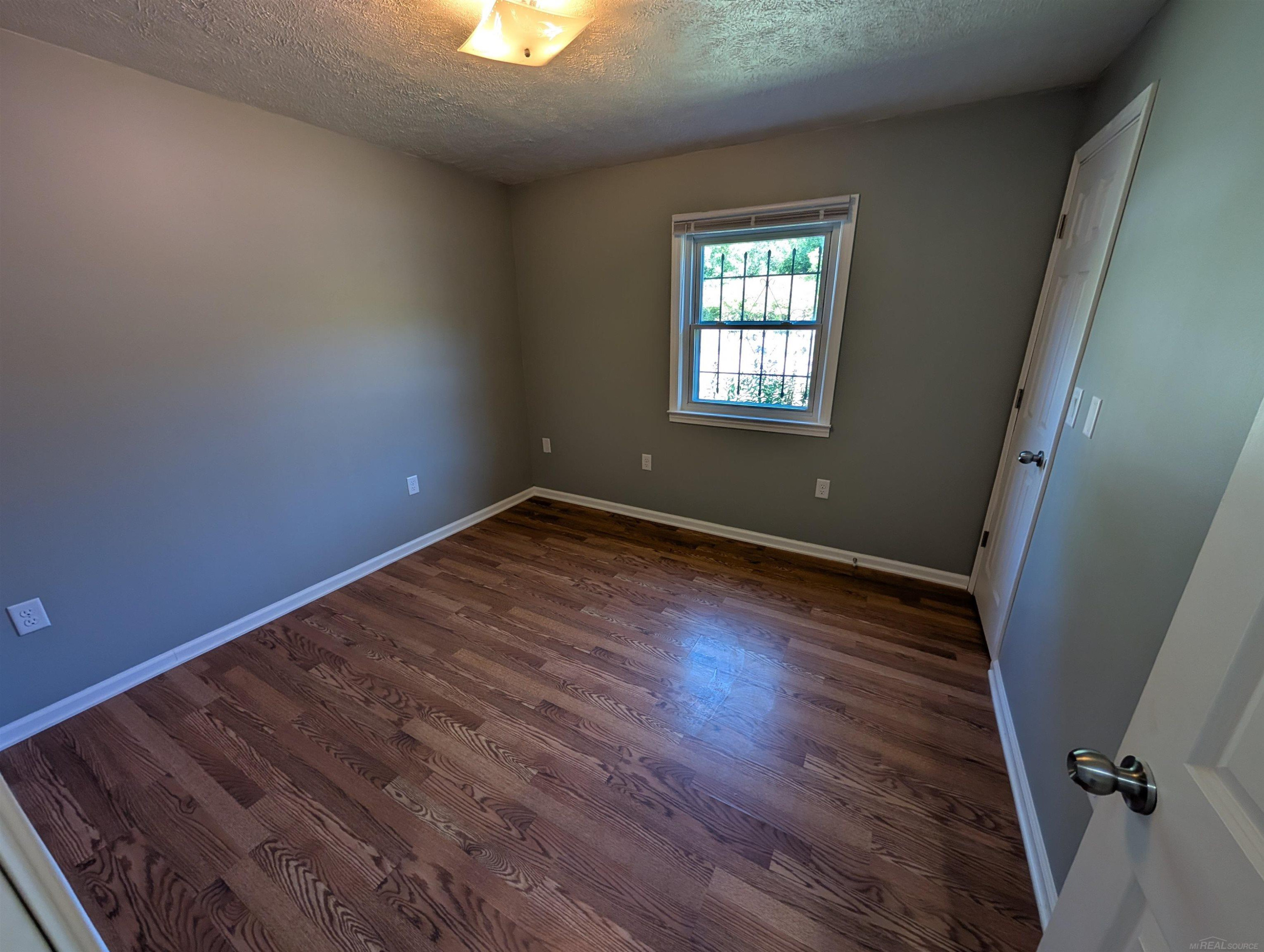 1100 S Clemens Avenue, Lansing, MI 48912 — Photo 30
