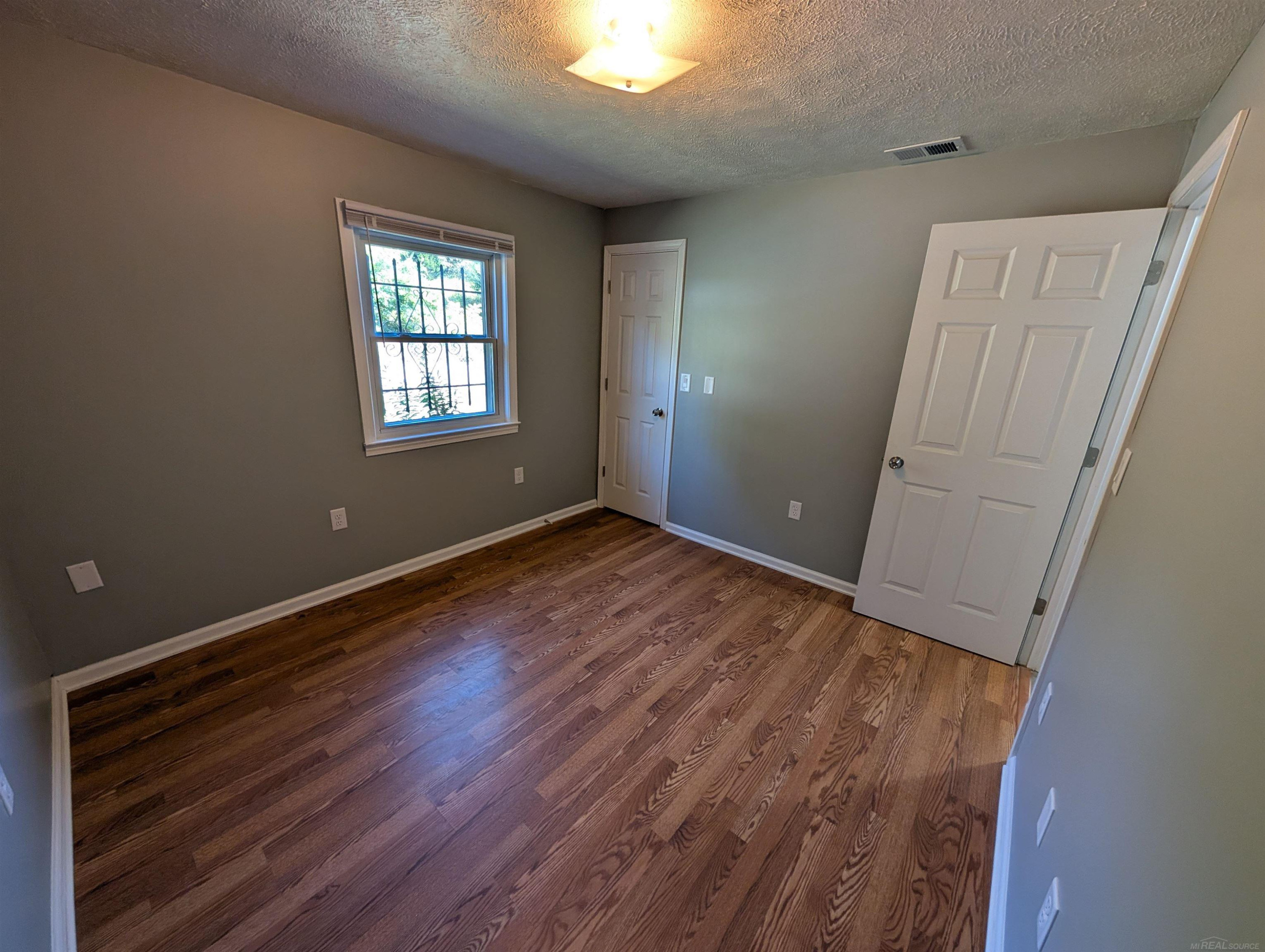 1100 S Clemens Avenue, Lansing, MI 48912 — Photo 31