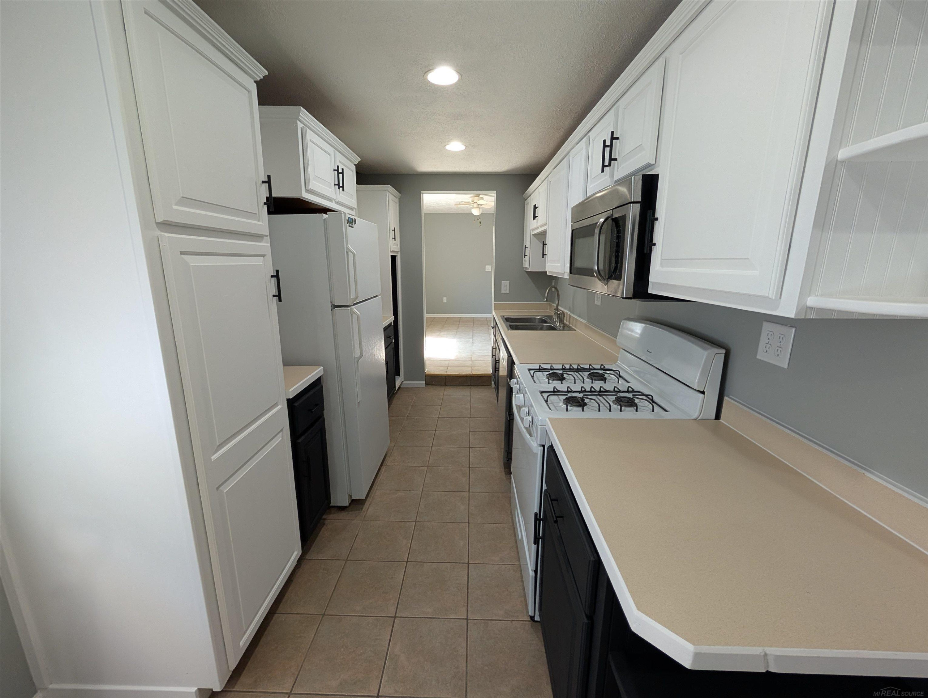1100 S Clemens Avenue, Lansing, MI 48912 — Photo 38