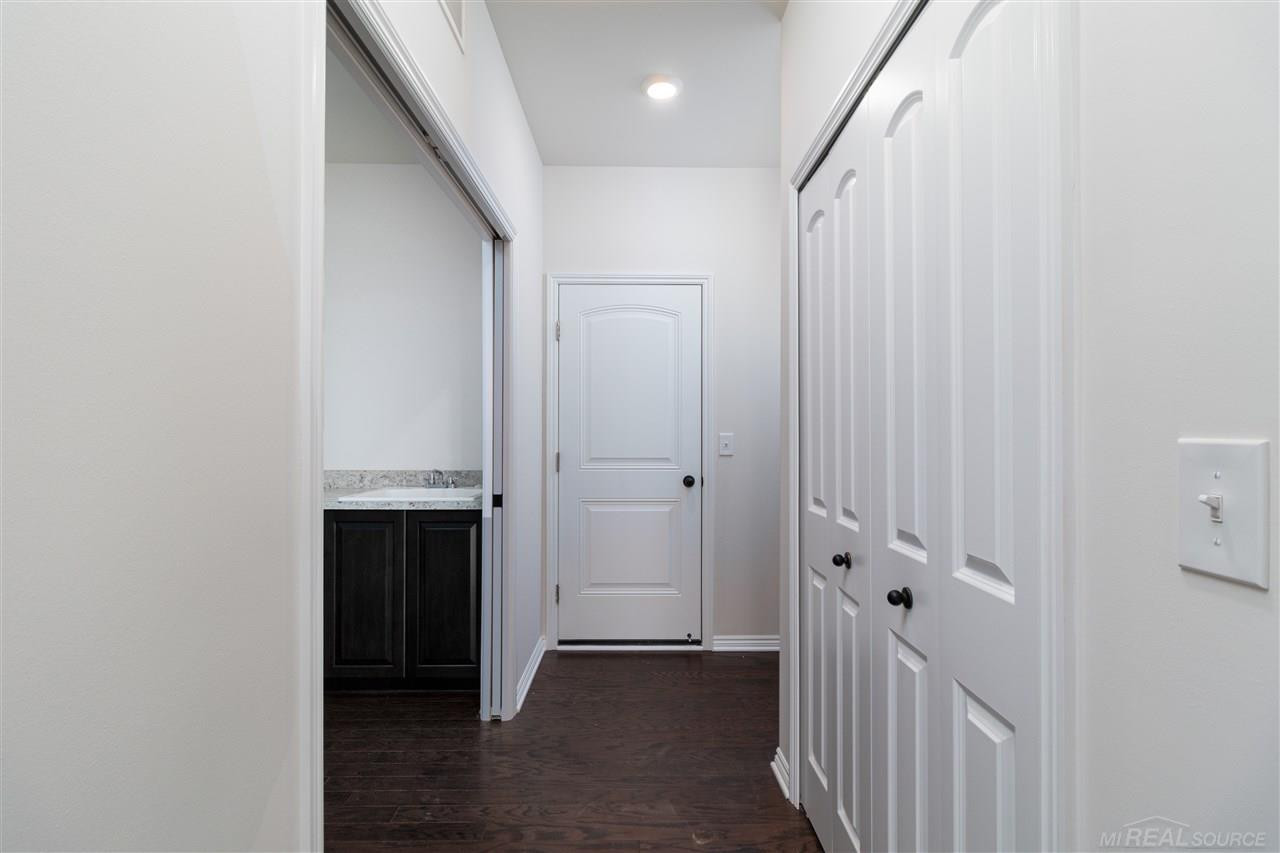 55853 Tiger Drive, Macomb, MI 48042 — Photo 18