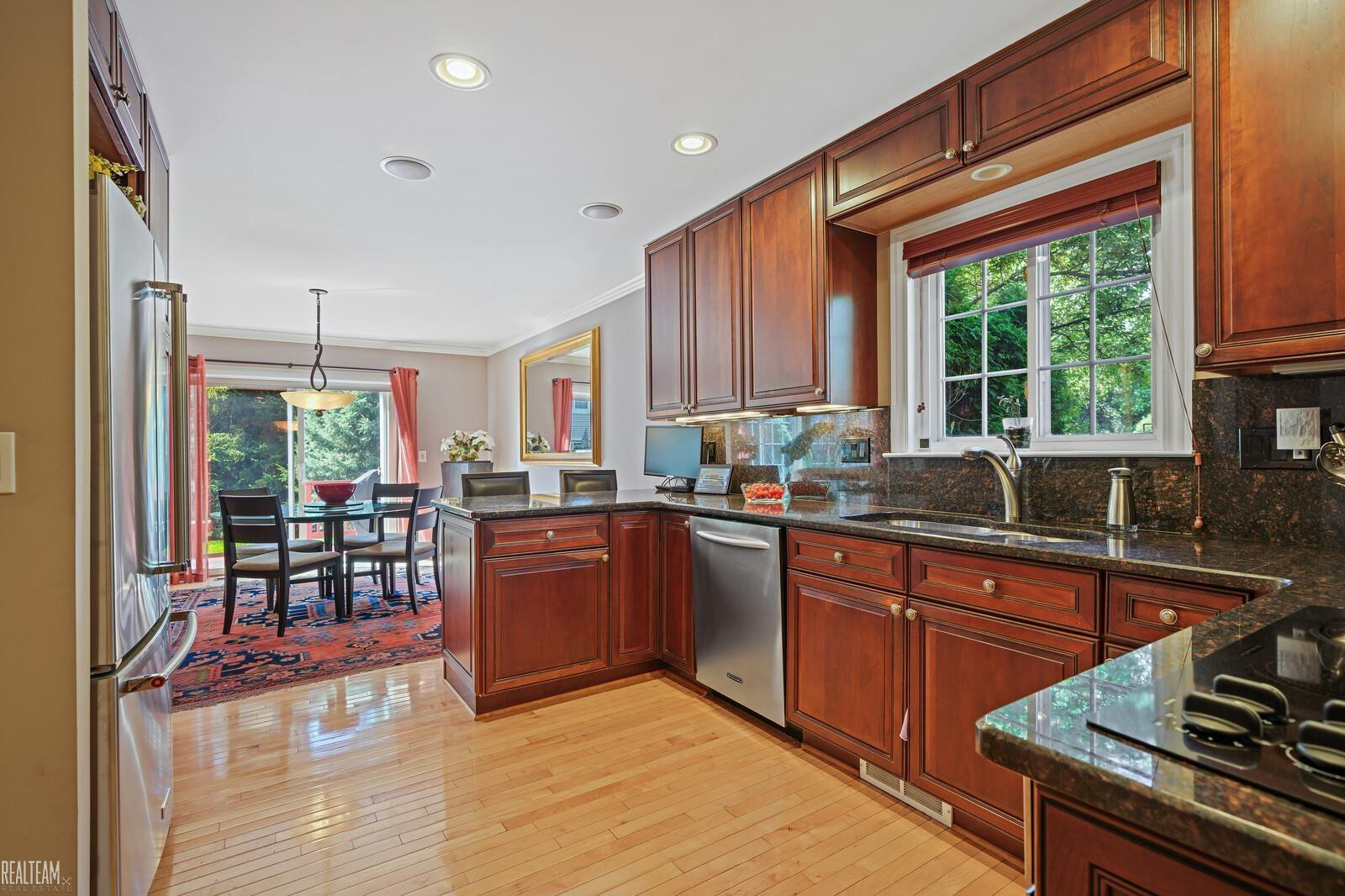 400 James Circle, Royal Oak, MI 48067 — Photo 15