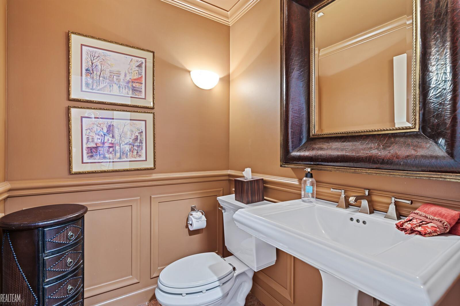 400 James Circle, Royal Oak, MI 48067 — Photo 16