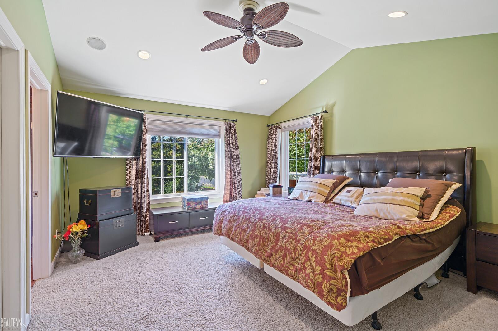 400 James Circle, Royal Oak, MI 48067 — Photo 17