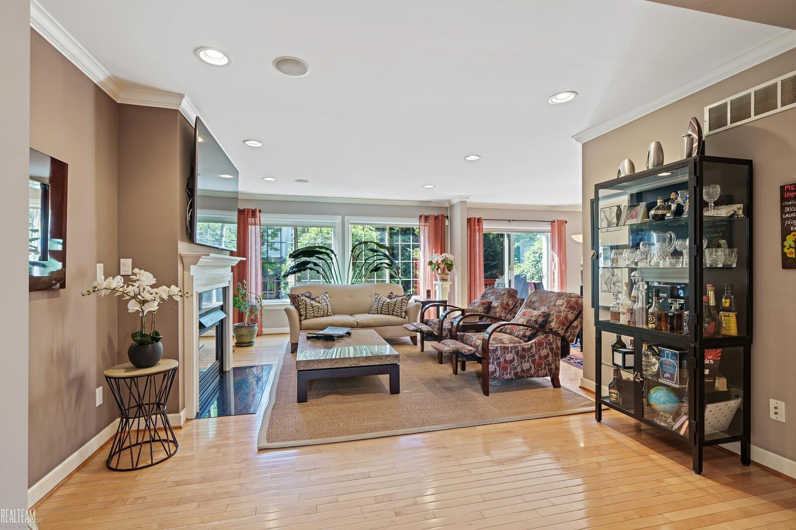 400 James Circle, Royal Oak, MI 48067 — Photo 7